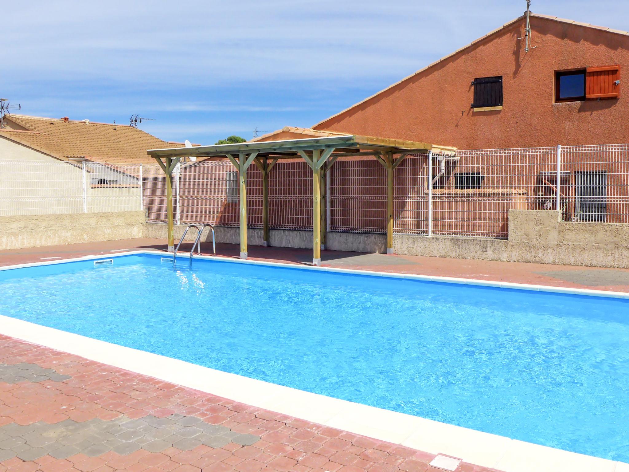 Foto 1 - Casa con 3 camere da letto a Gruissan con piscina e vista mare