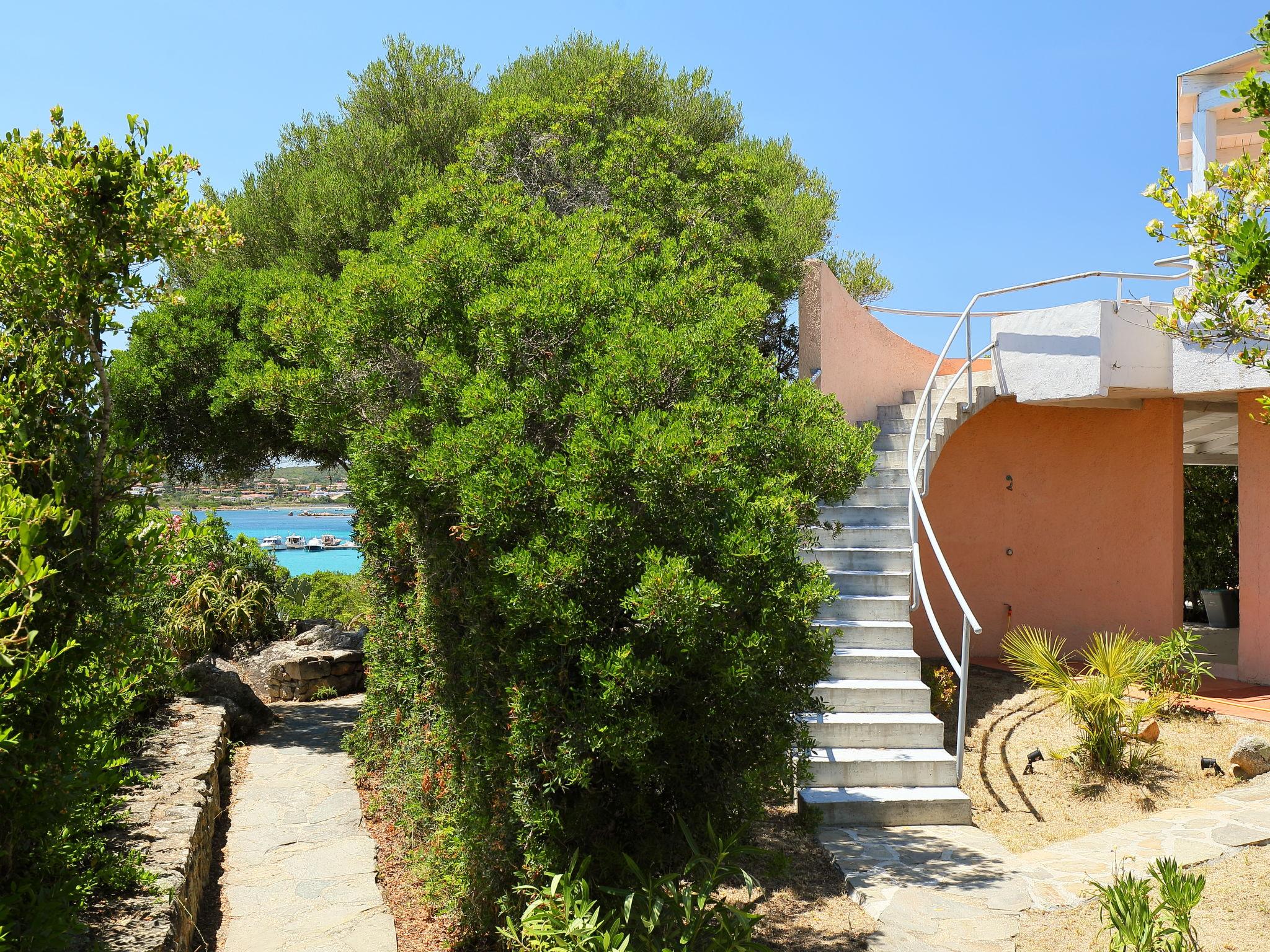 Photo 15 - Appartement de 2 chambres à Golfo Aranci avec jardin et terrasse