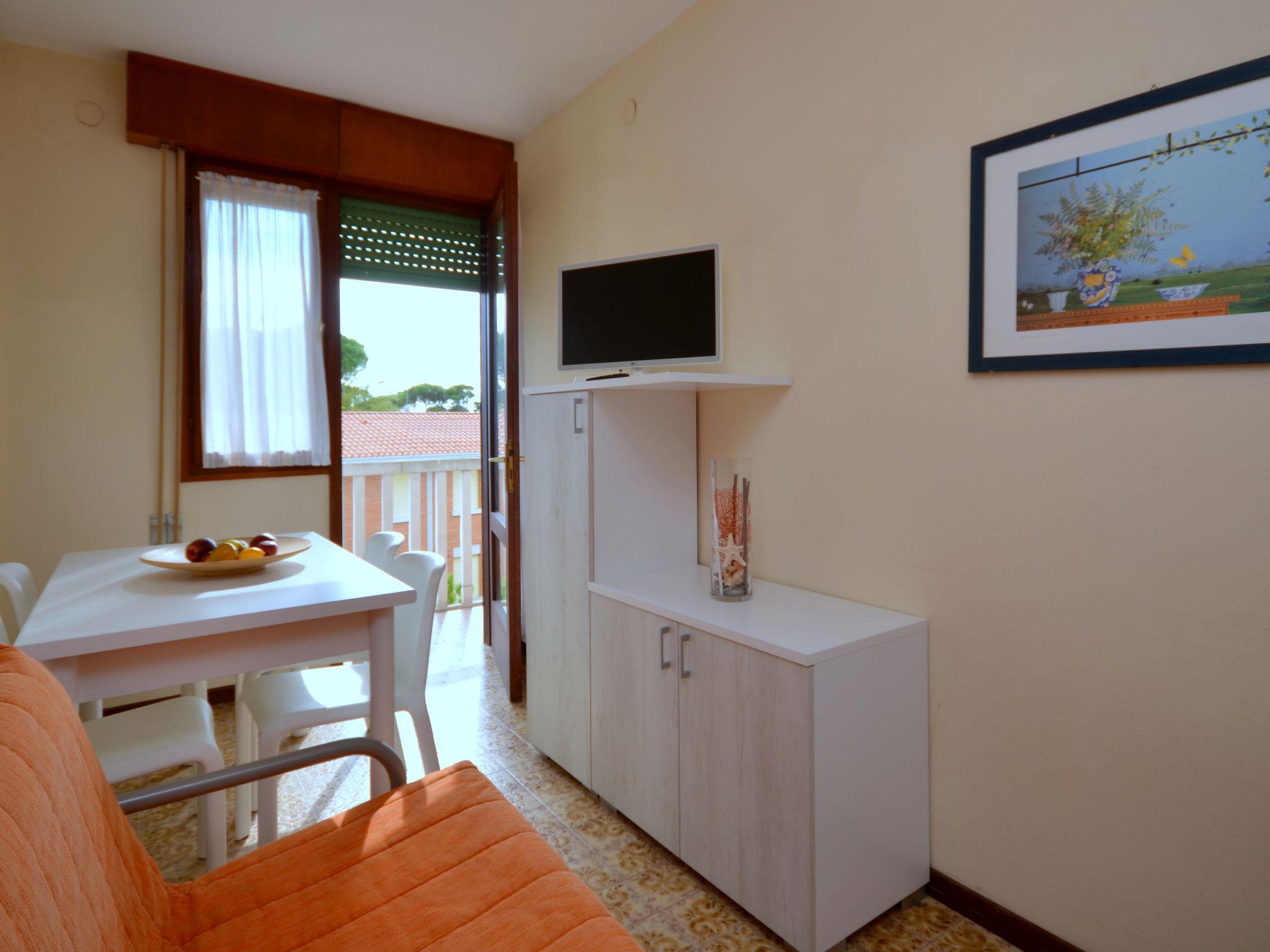 Foto 6 - Apartamento de 2 quartos em San Michele al Tagliamento com vistas do mar