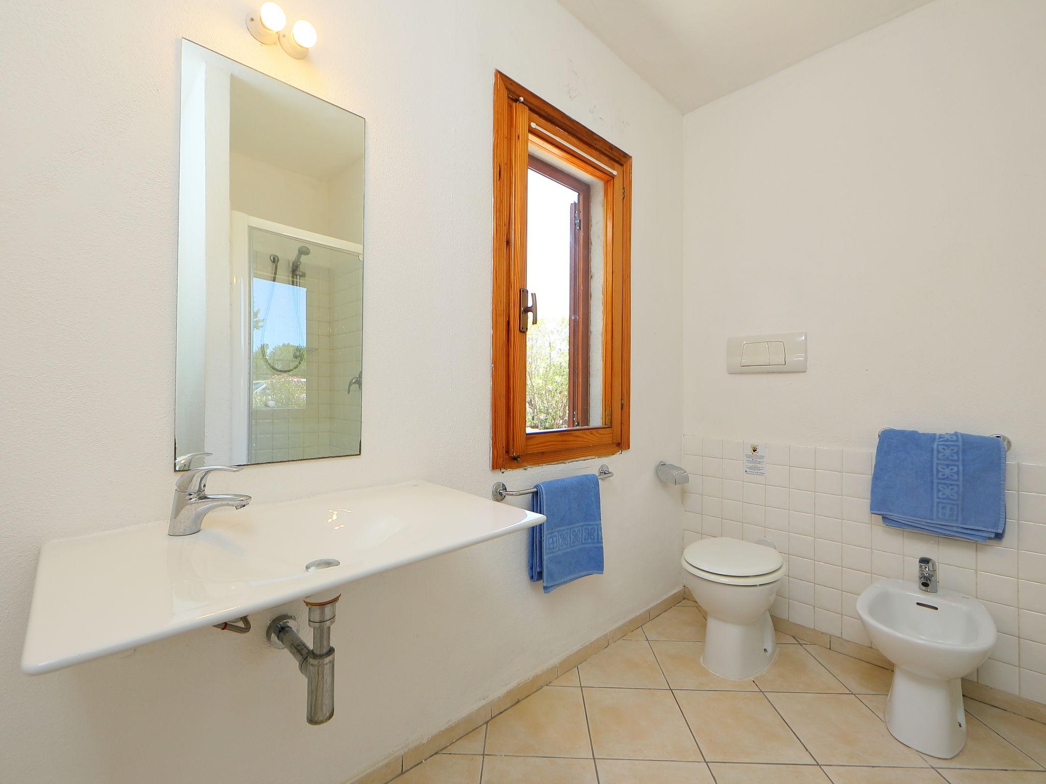 Photo 12 - 1 bedroom Apartment in Golfo Aranci with garden and terrace