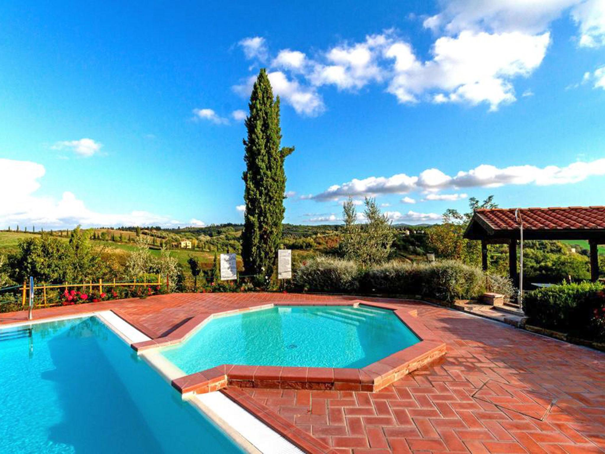 Foto 6 - Apartamento de 2 habitaciones en Montaione con piscina y jardín