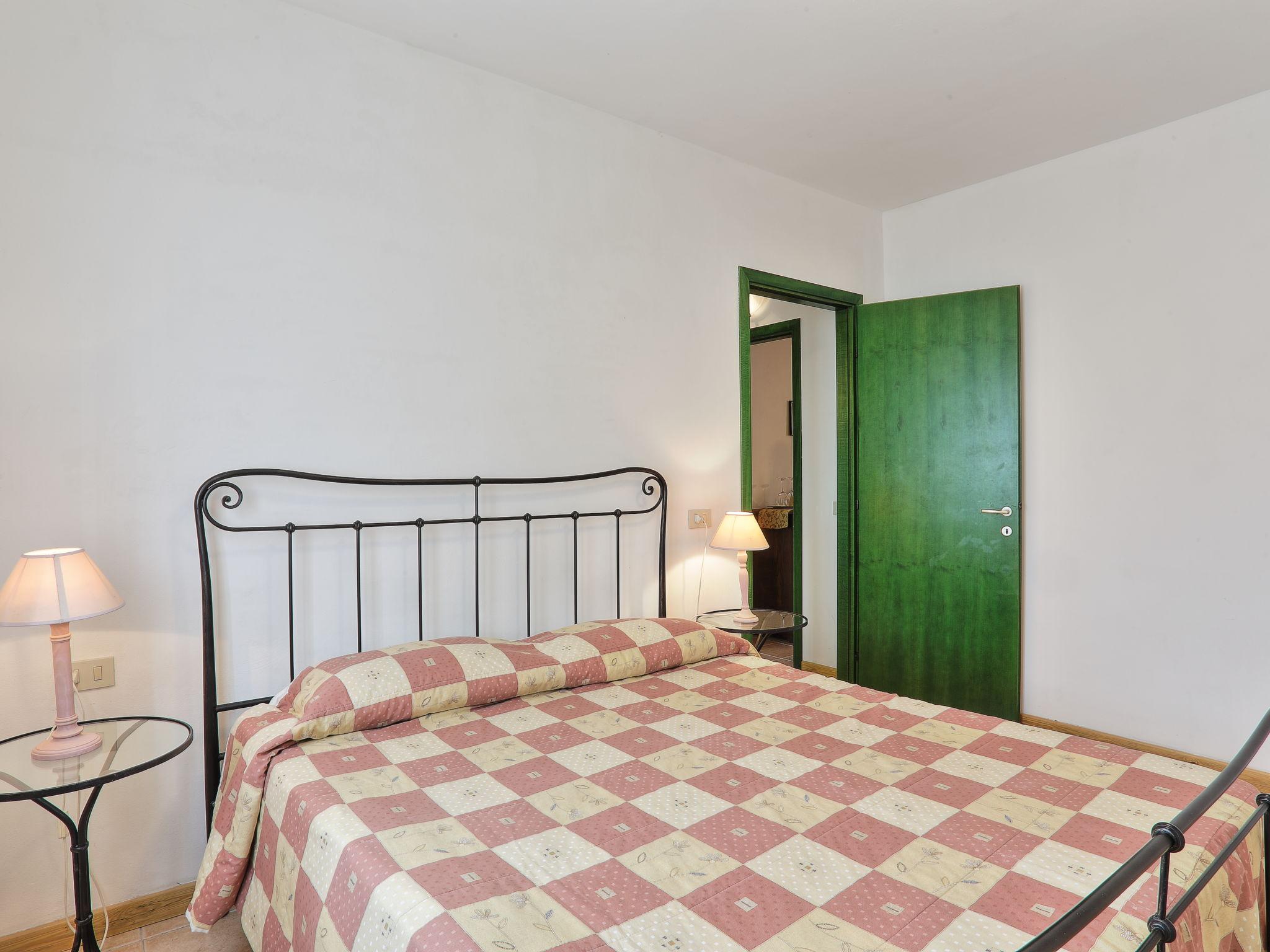 Foto 9 - Apartment mit 2 Schlafzimmern in Montaione mit schwimmbad und garten