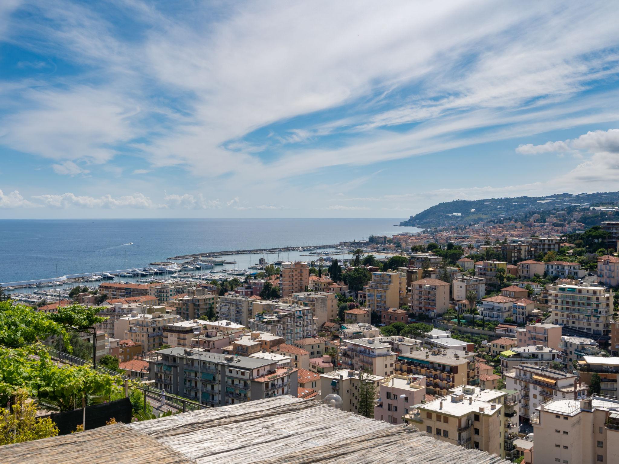 Foto 7 - Casa de 2 quartos em Sanremo com jardim e vistas do mar