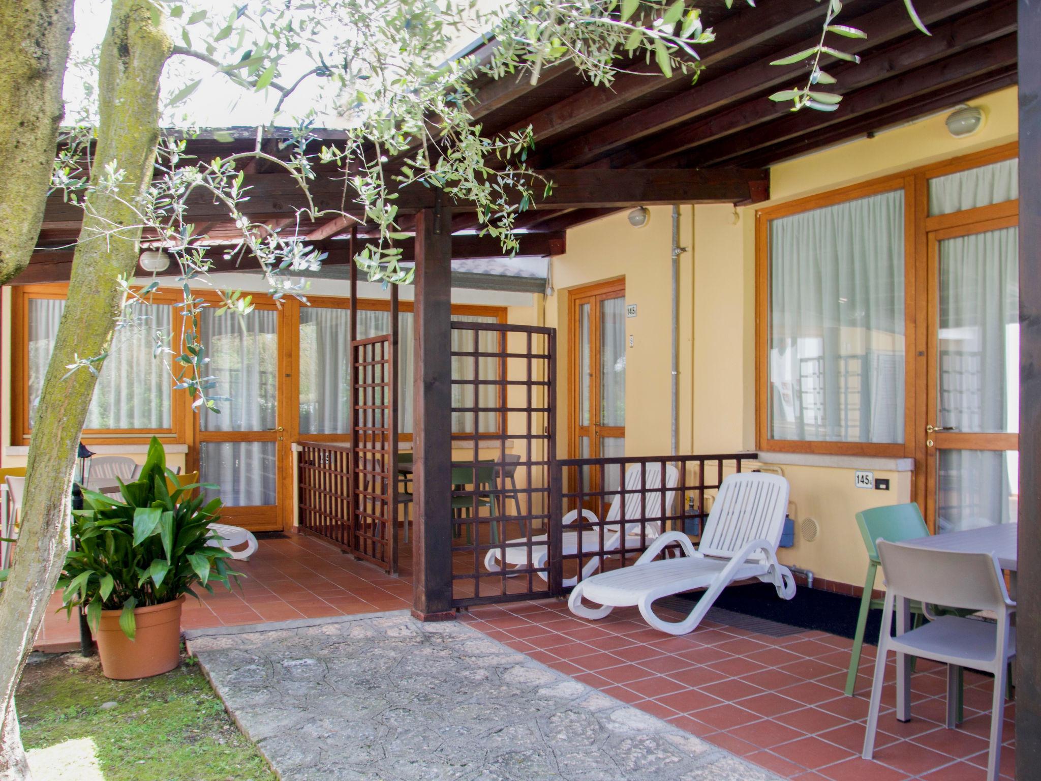 Photo 4 - Appartement de 1 chambre à Garda avec piscine et jardin