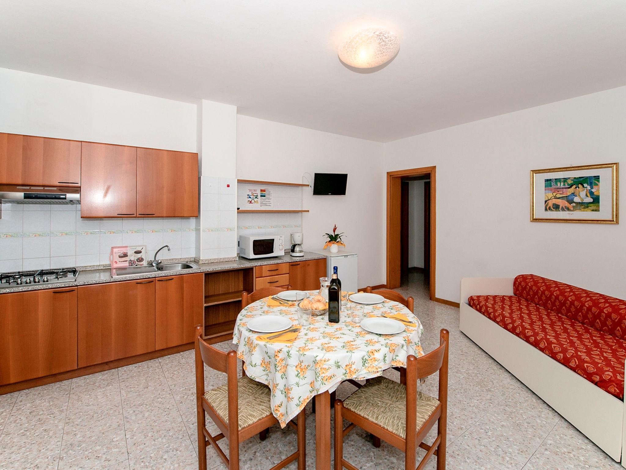 Photo 7 - 1 bedroom Apartment in Garda with swimming pool and mountain view