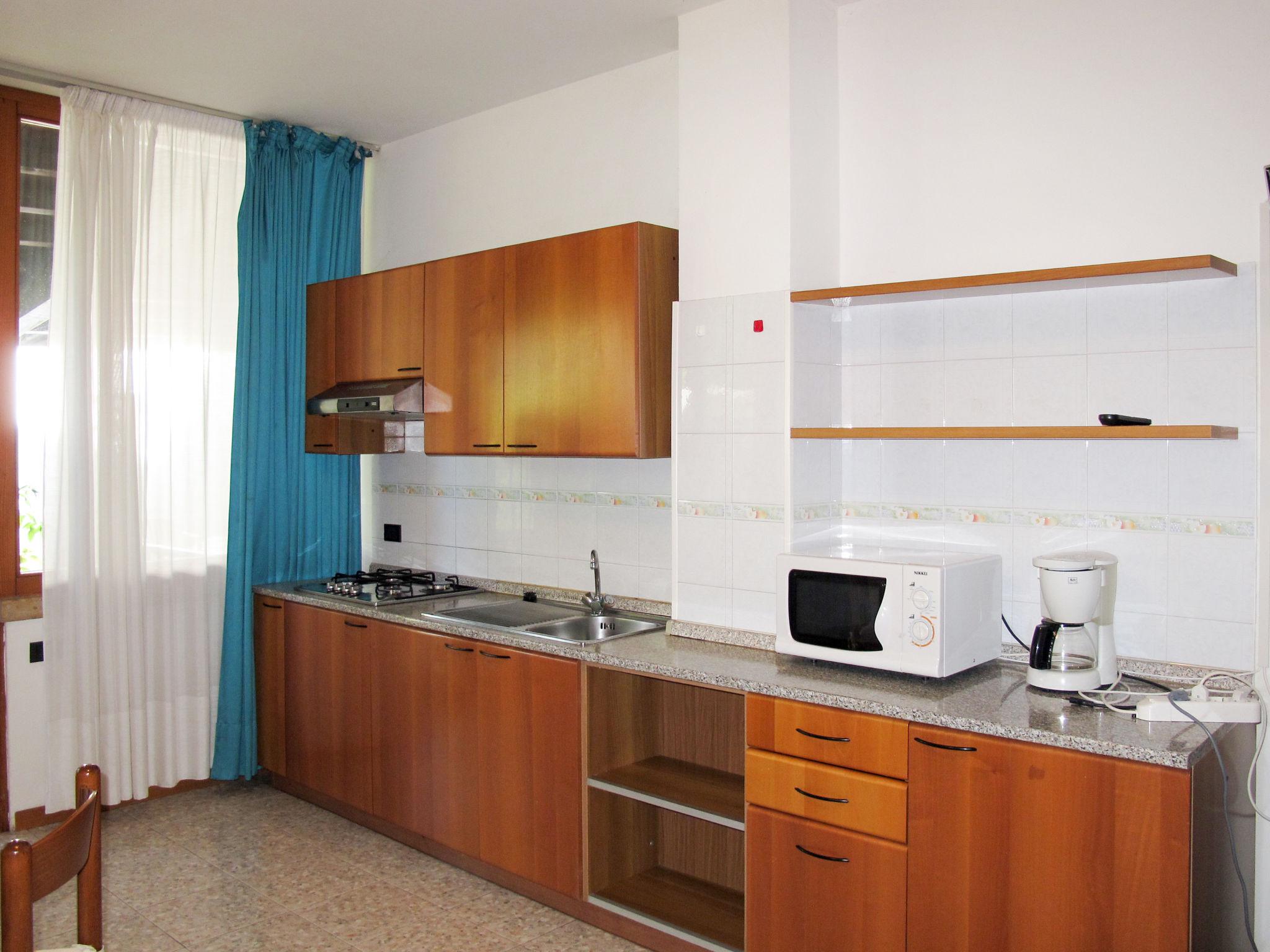 Foto 8 - Apartamento de 1 quarto em Garda com piscina e jardim