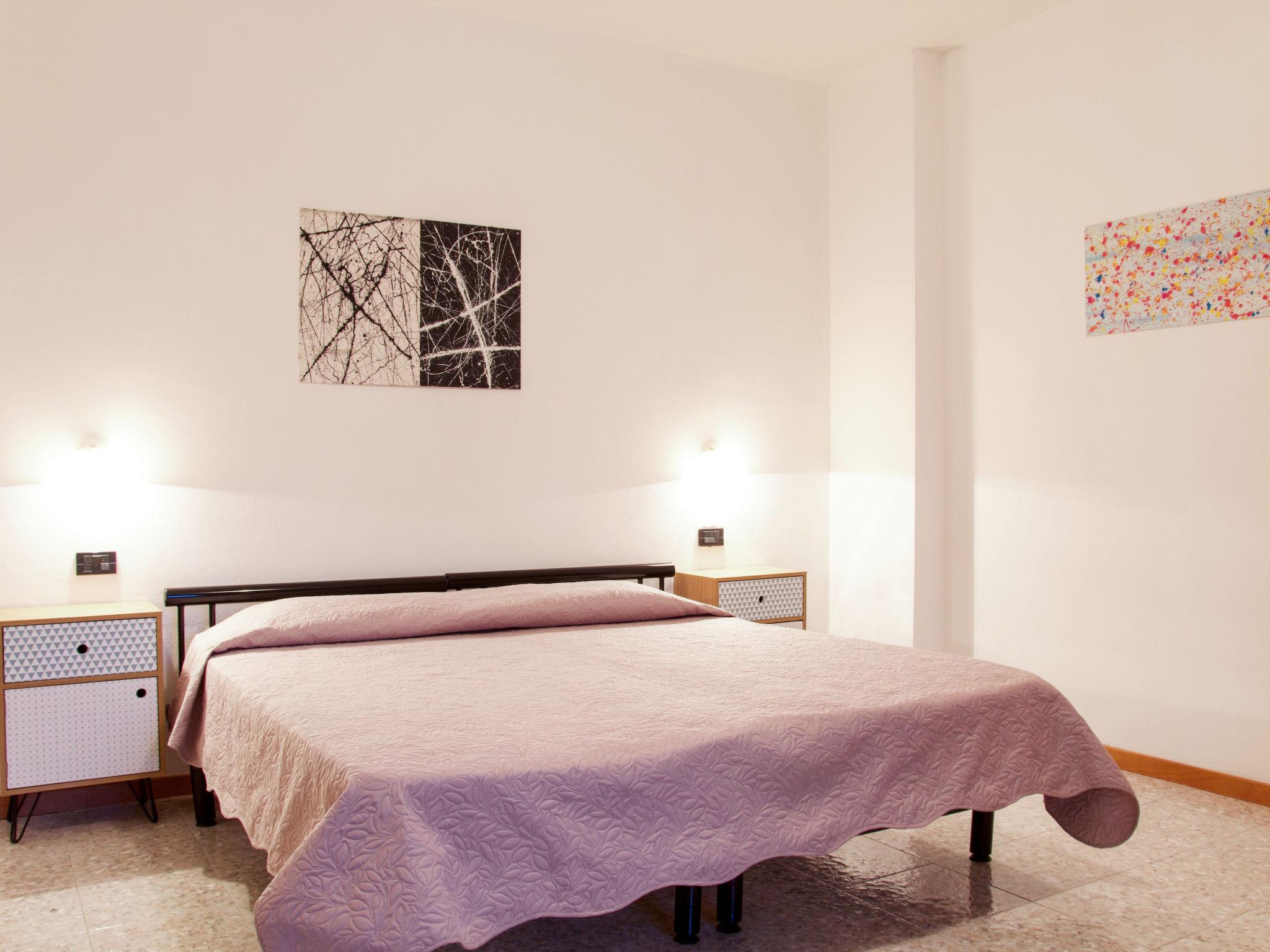 Foto 9 - Apartment mit 1 Schlafzimmer in Garda mit schwimmbad und blick auf die berge