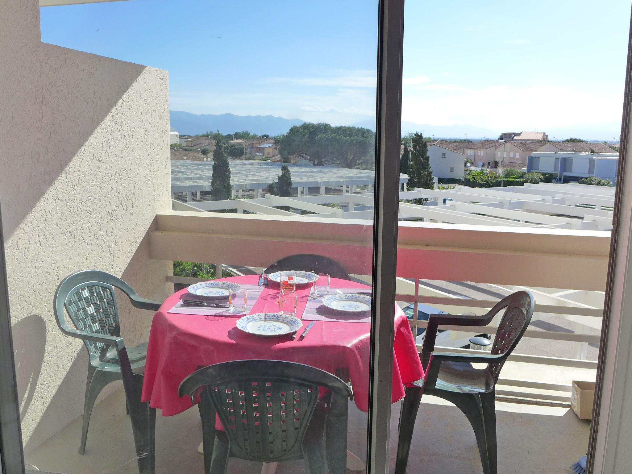 Photo 12 - Appartement en Canet-en-Roussillon avec piscine et vues à la mer