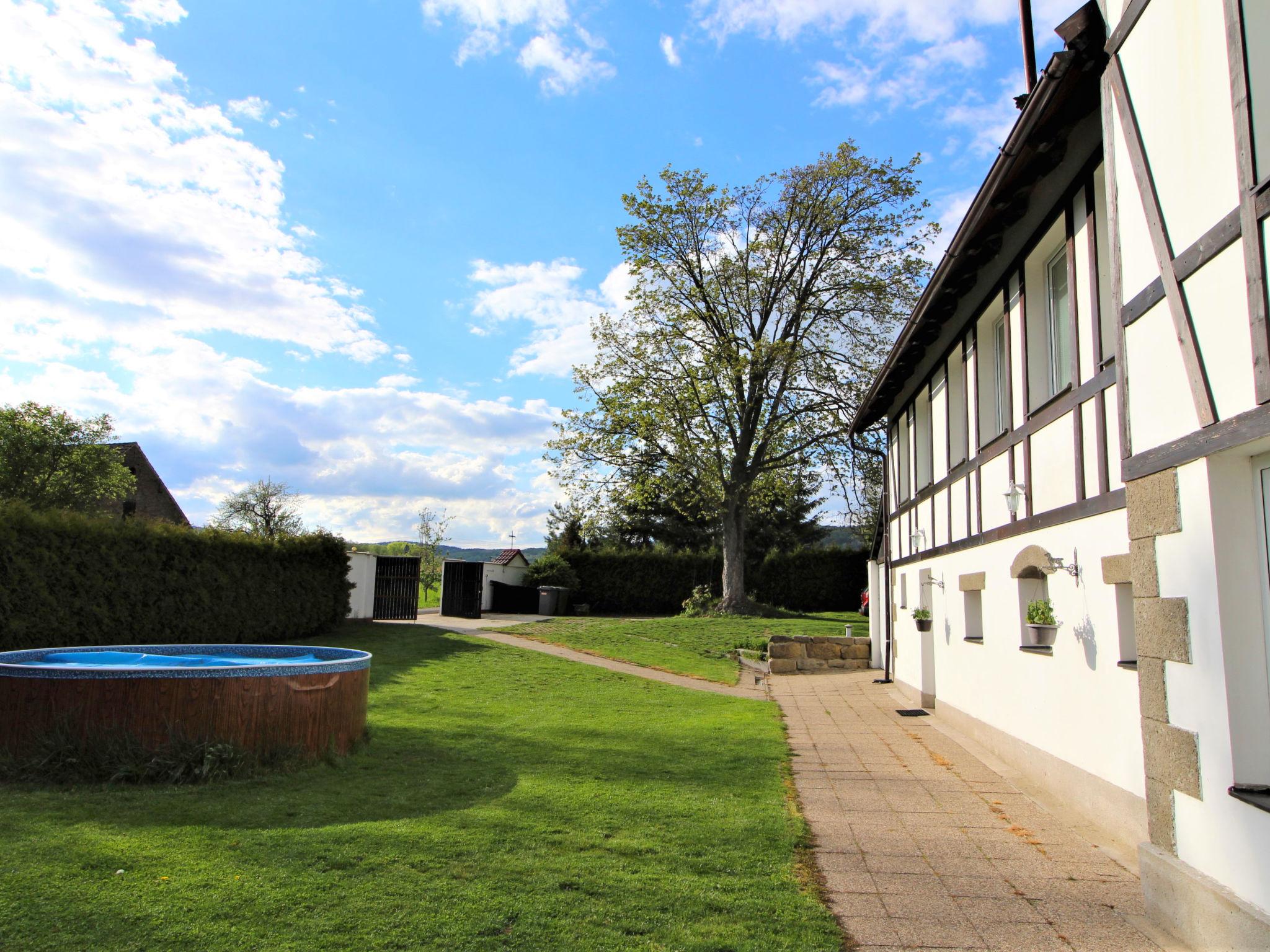 Foto 24 - Casa con 3 camere da letto a Kravaře con piscina privata e giardino