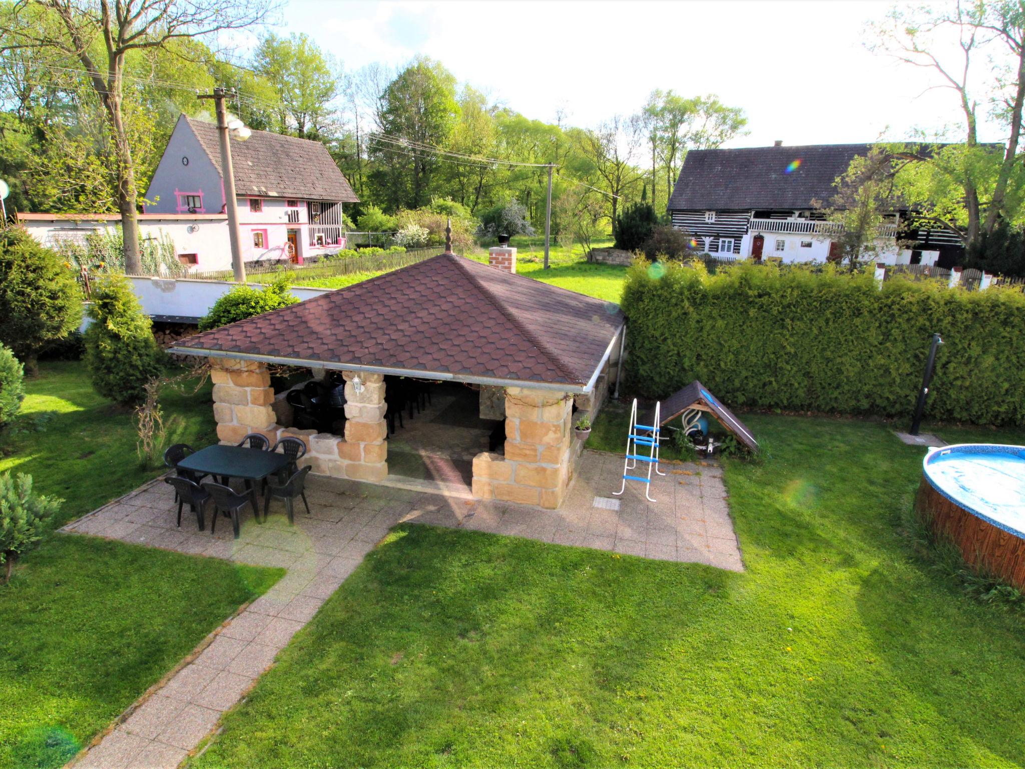 Foto 27 - Casa de 3 quartos em Kravaře com piscina privada e jardim