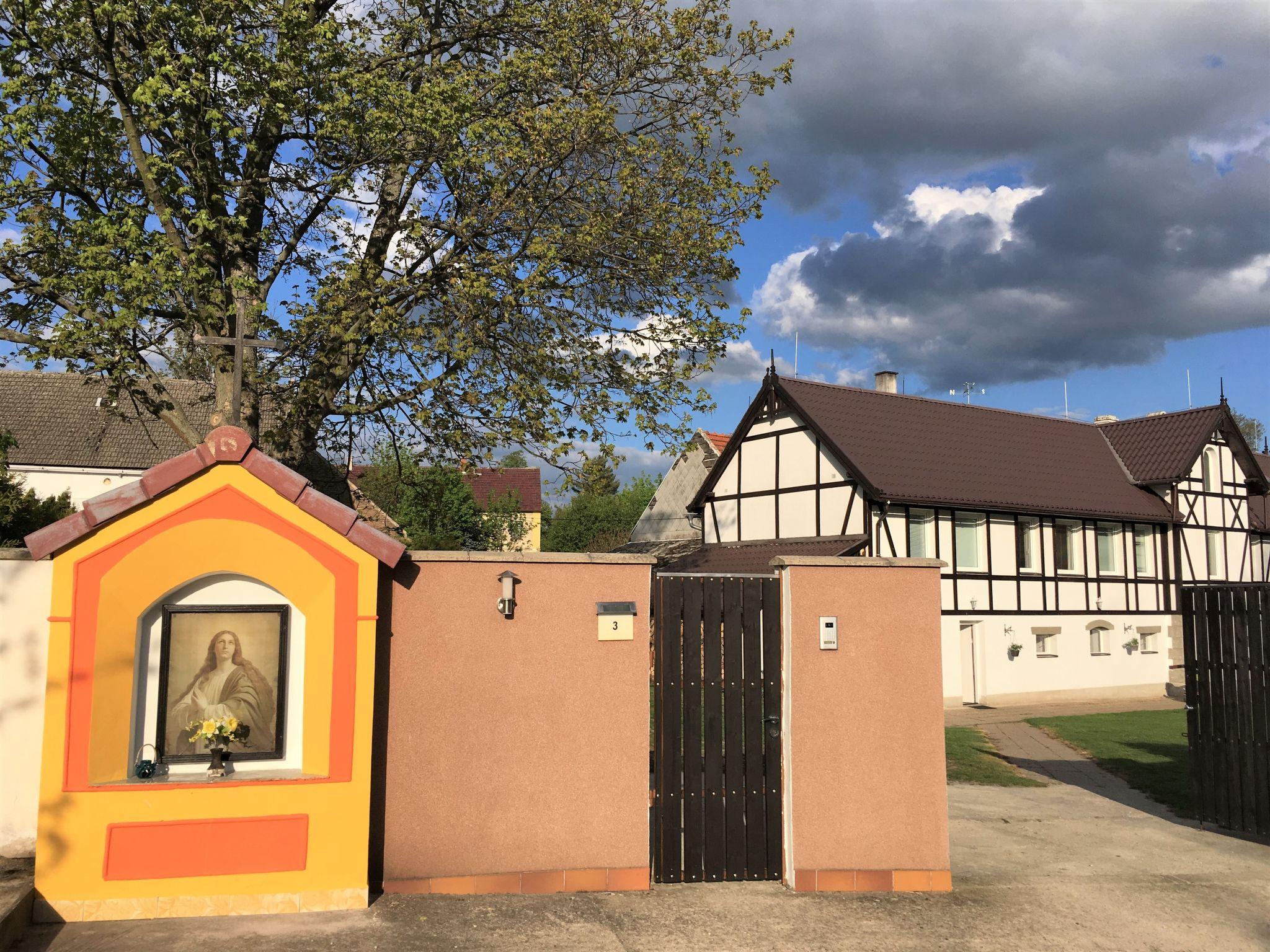 Foto 32 - Casa con 3 camere da letto a Kravaře con piscina privata e giardino