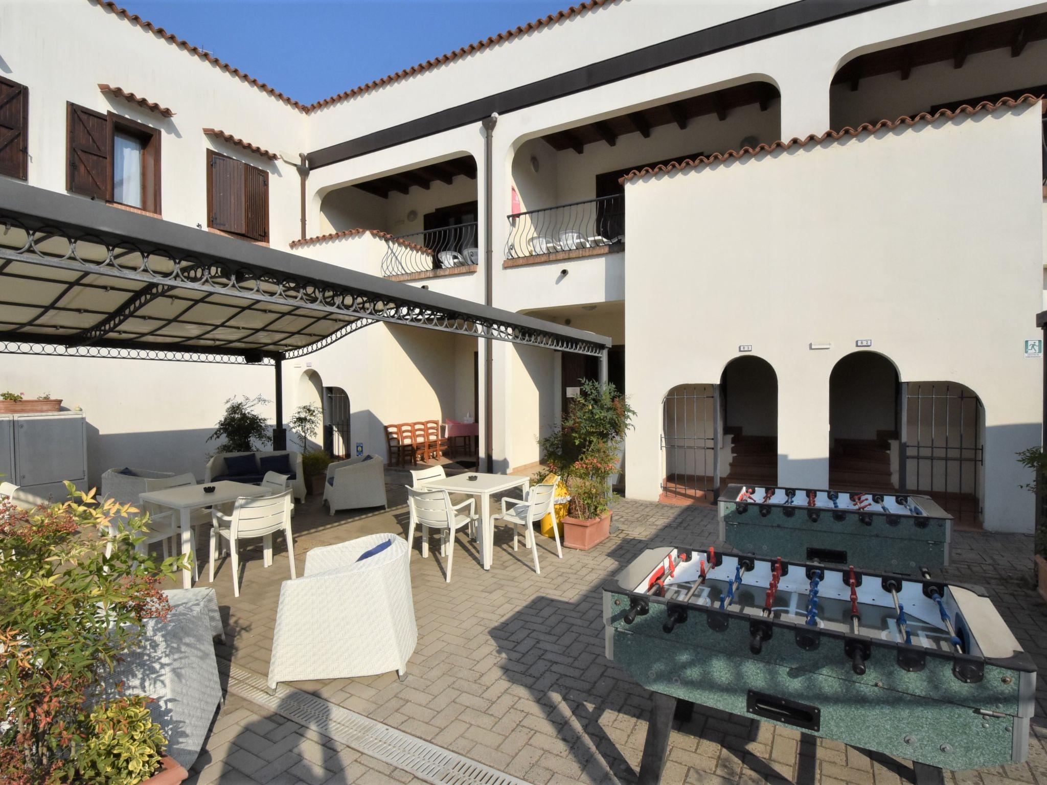 Foto 23 - Appartamento con 2 camere da letto a Comacchio con piscina e vista mare