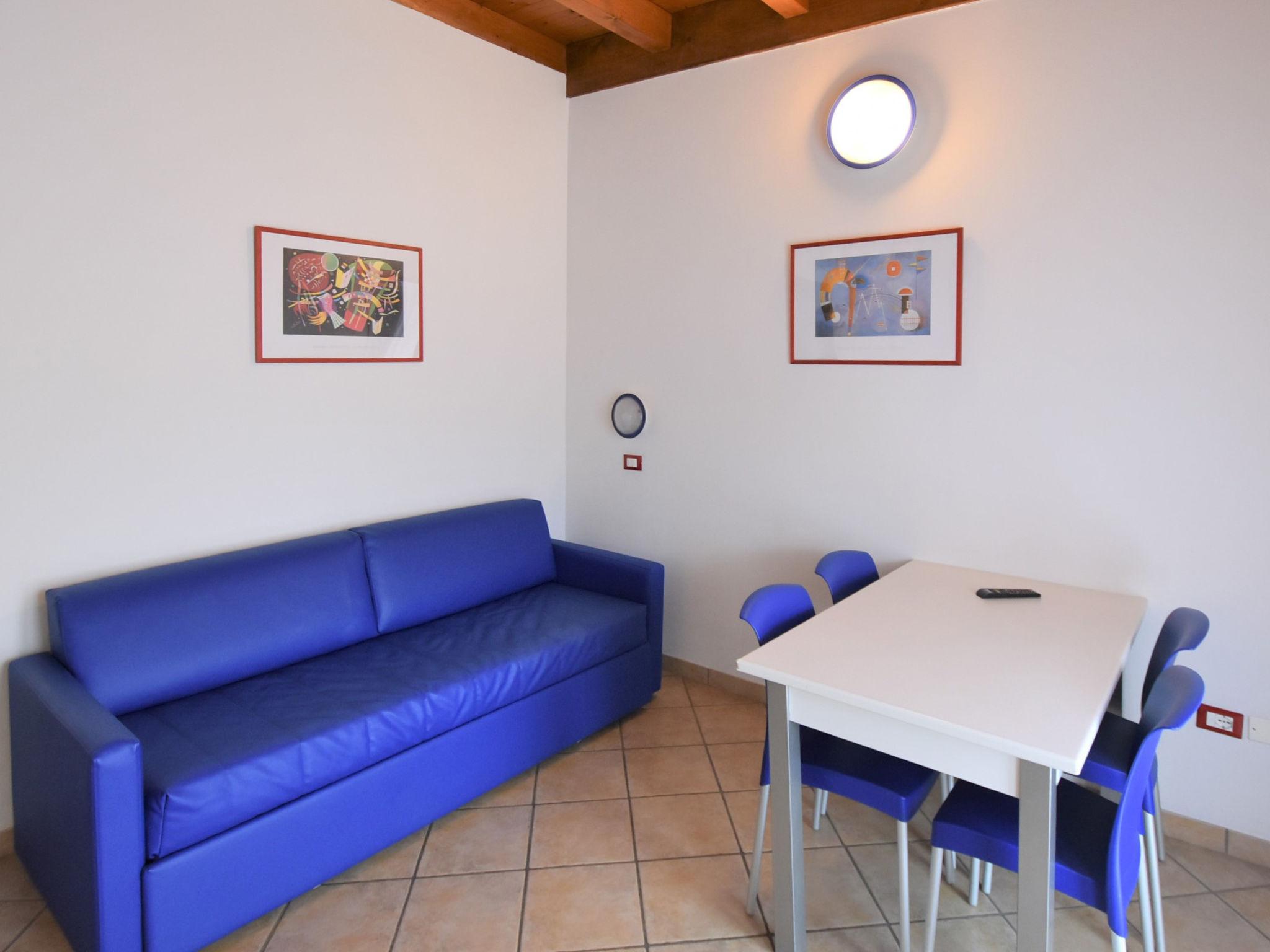 Foto 6 - Apartment mit 1 Schlafzimmer in Comacchio mit schwimmbad und blick aufs meer