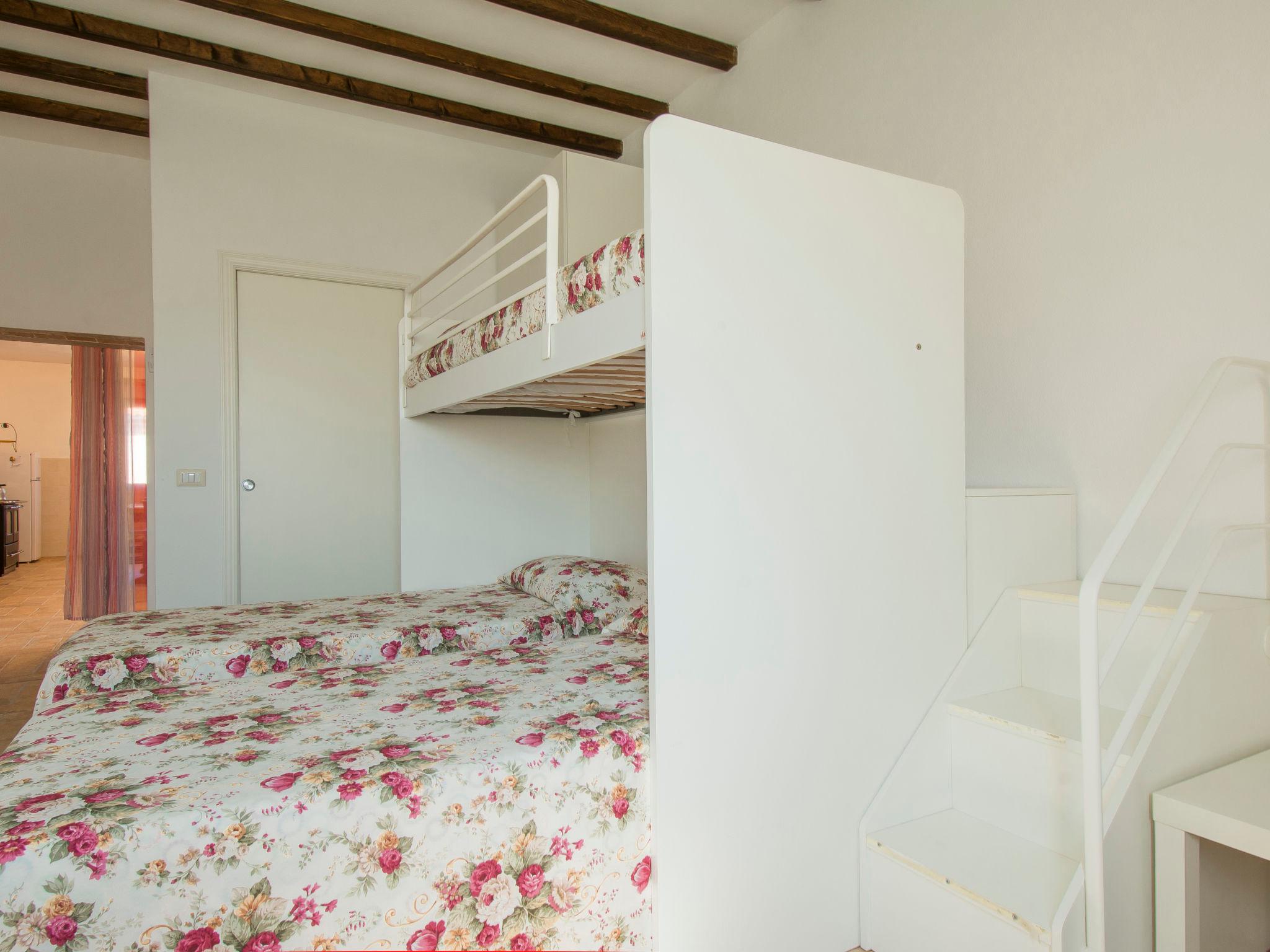 Foto 18 - Apartment mit 3 Schlafzimmern in Pomarance mit garten und terrasse