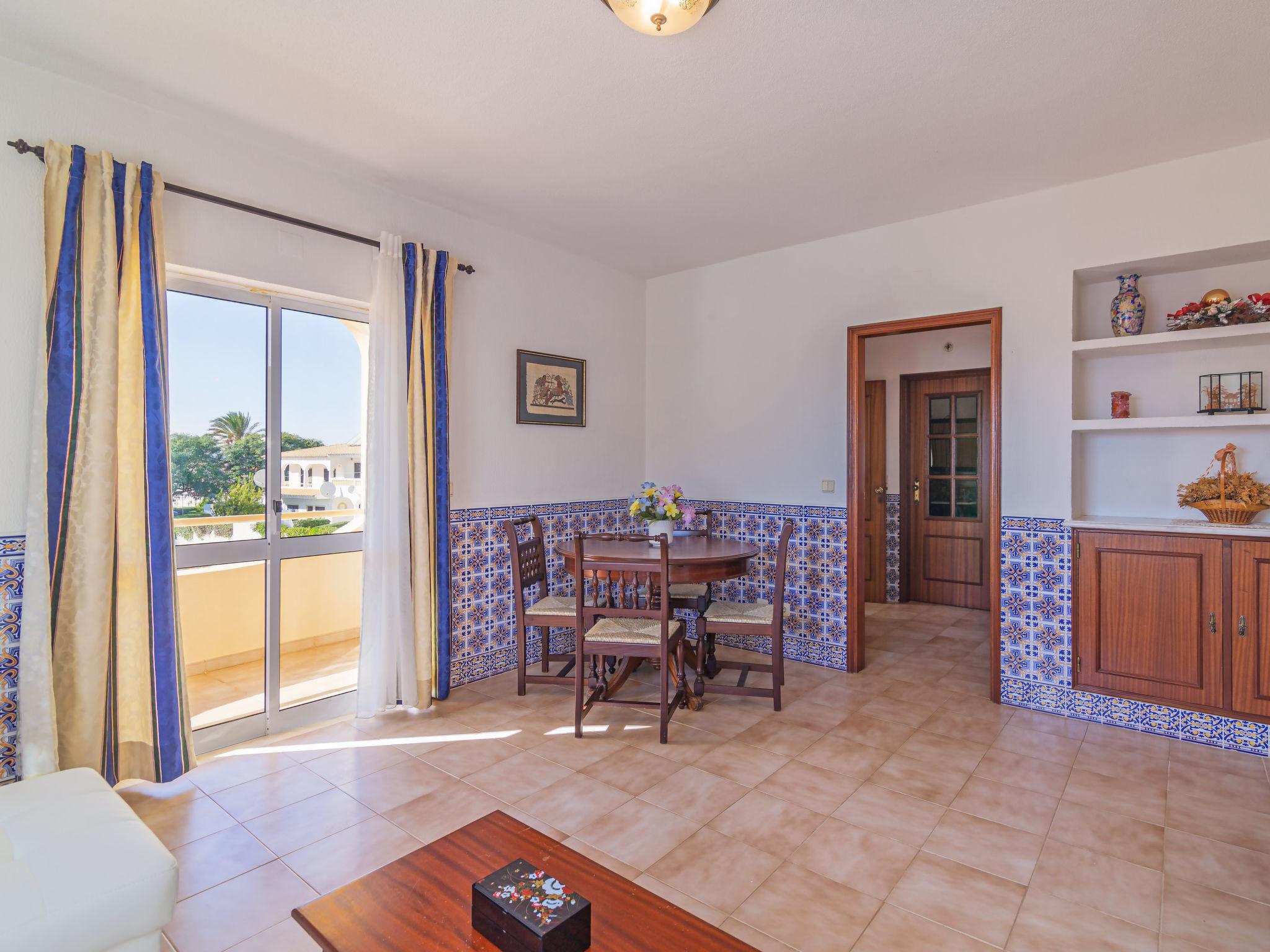 Photo 11 - 4 bedroom House in Albufeira with private pool