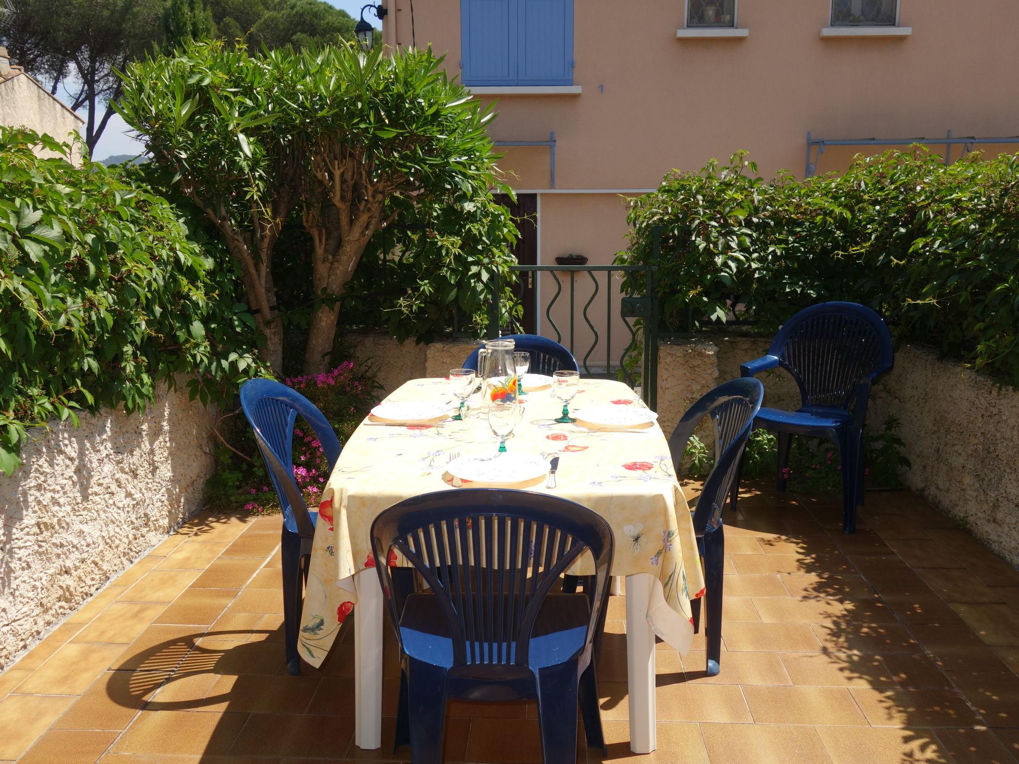 Photo 11 - 1 bedroom Apartment in Saint-Cyr-sur-Mer with terrace and sea view
