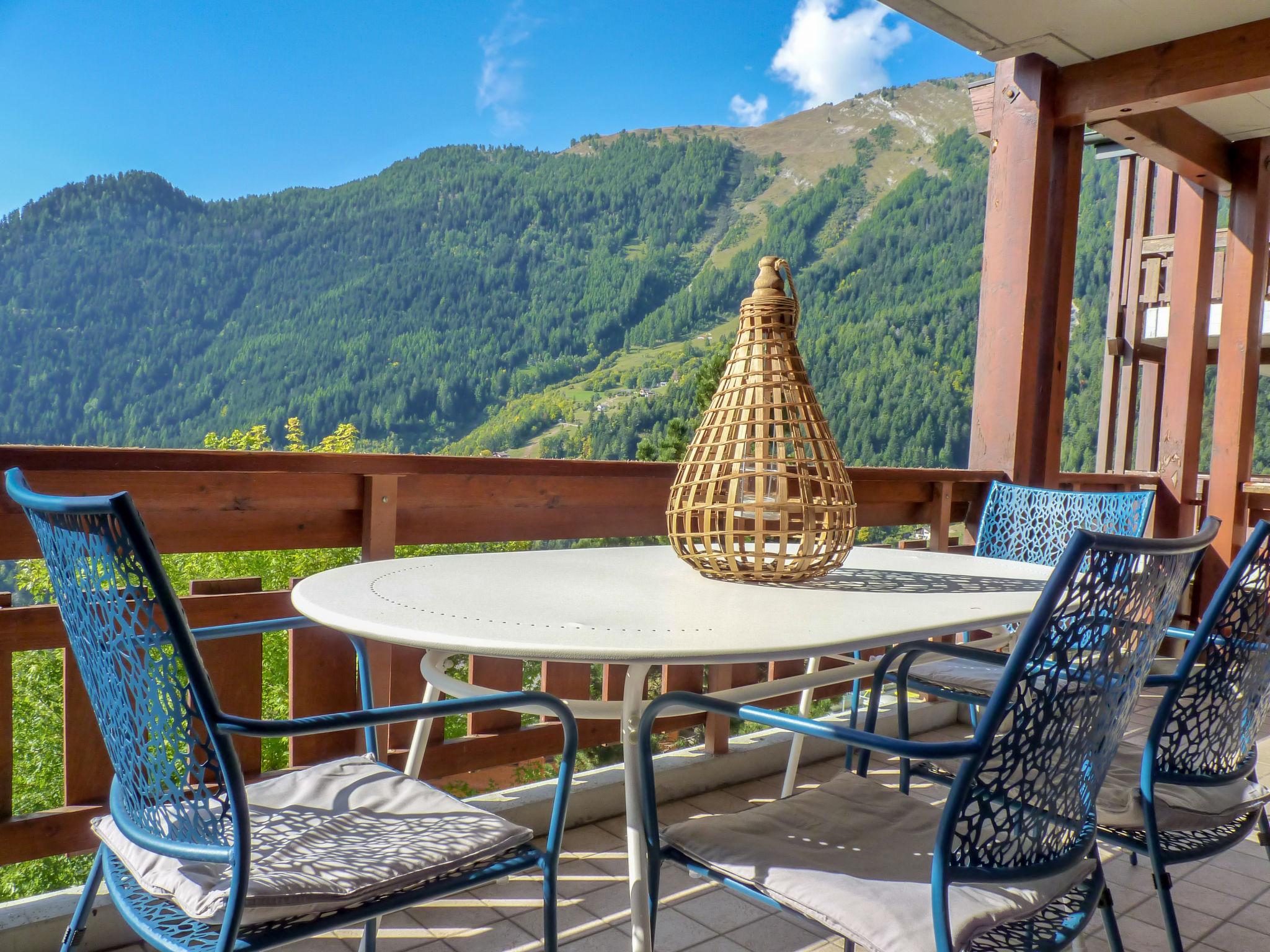 Photo 2 - Appartement de 2 chambres à Leytron avec piscine et vues sur la montagne