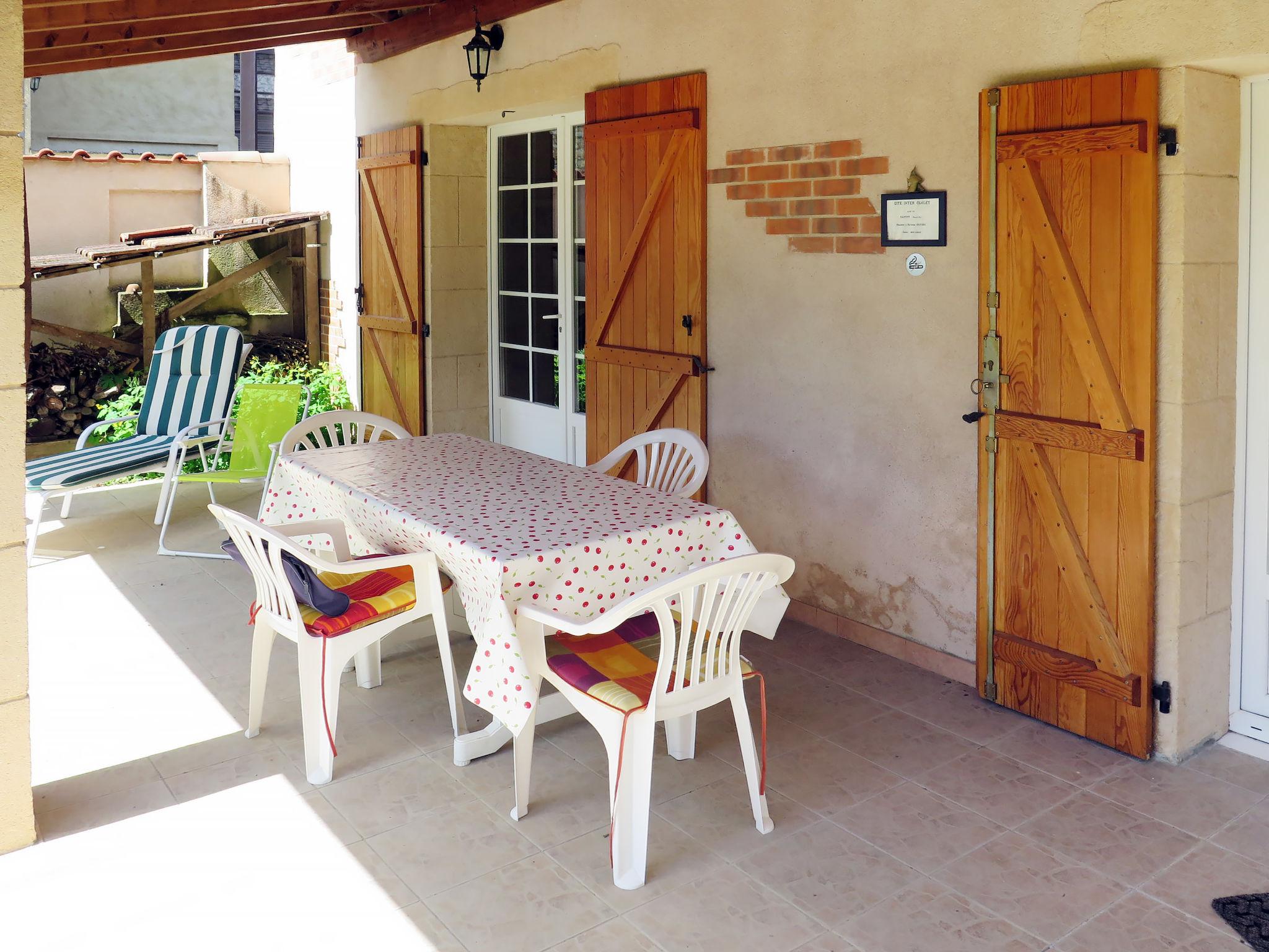 Photo 13 - Maison de 2 chambres à Albas avec jardin et terrasse