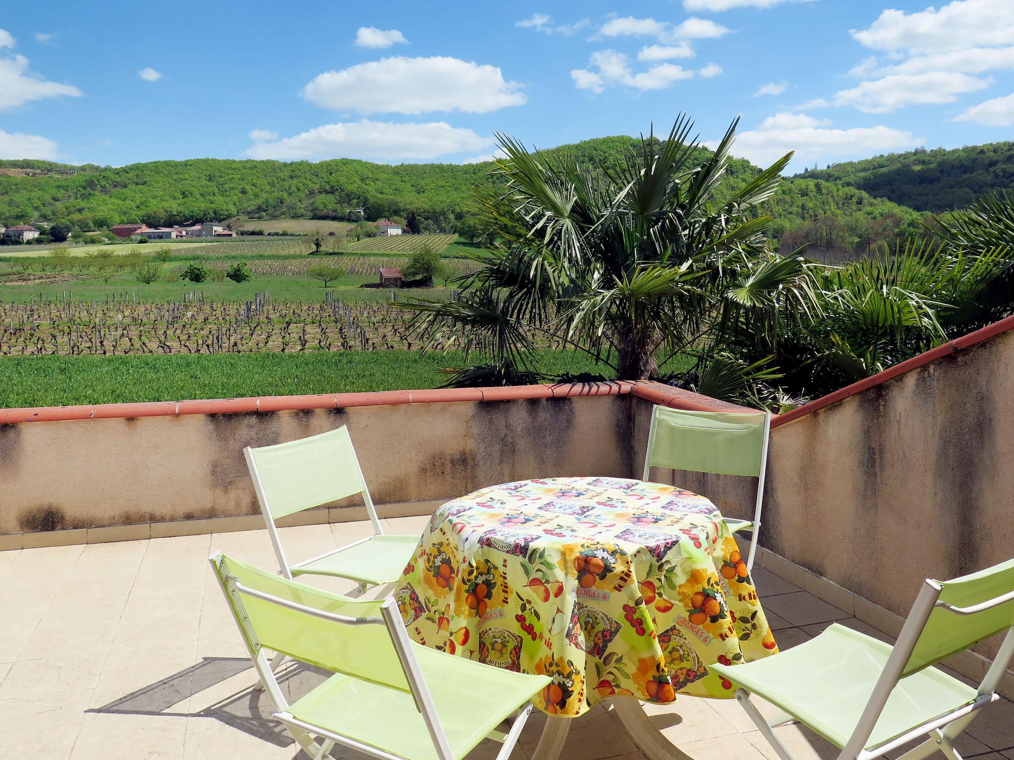 Photo 1 - Maison de 2 chambres à Albas avec jardin et terrasse