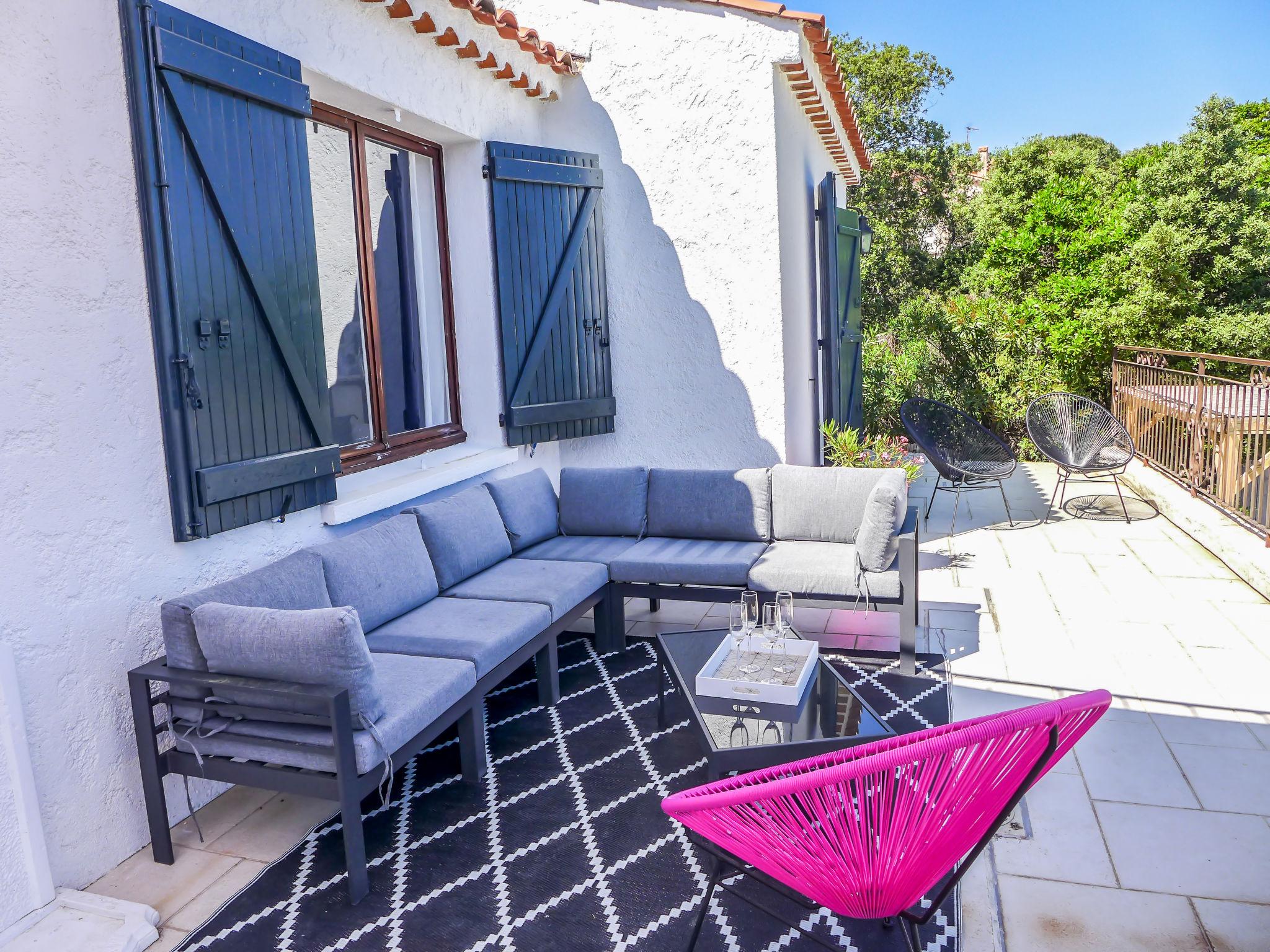 Foto 19 - Casa de 3 habitaciones en Roquebrune-sur-Argens con piscina privada y vistas al mar