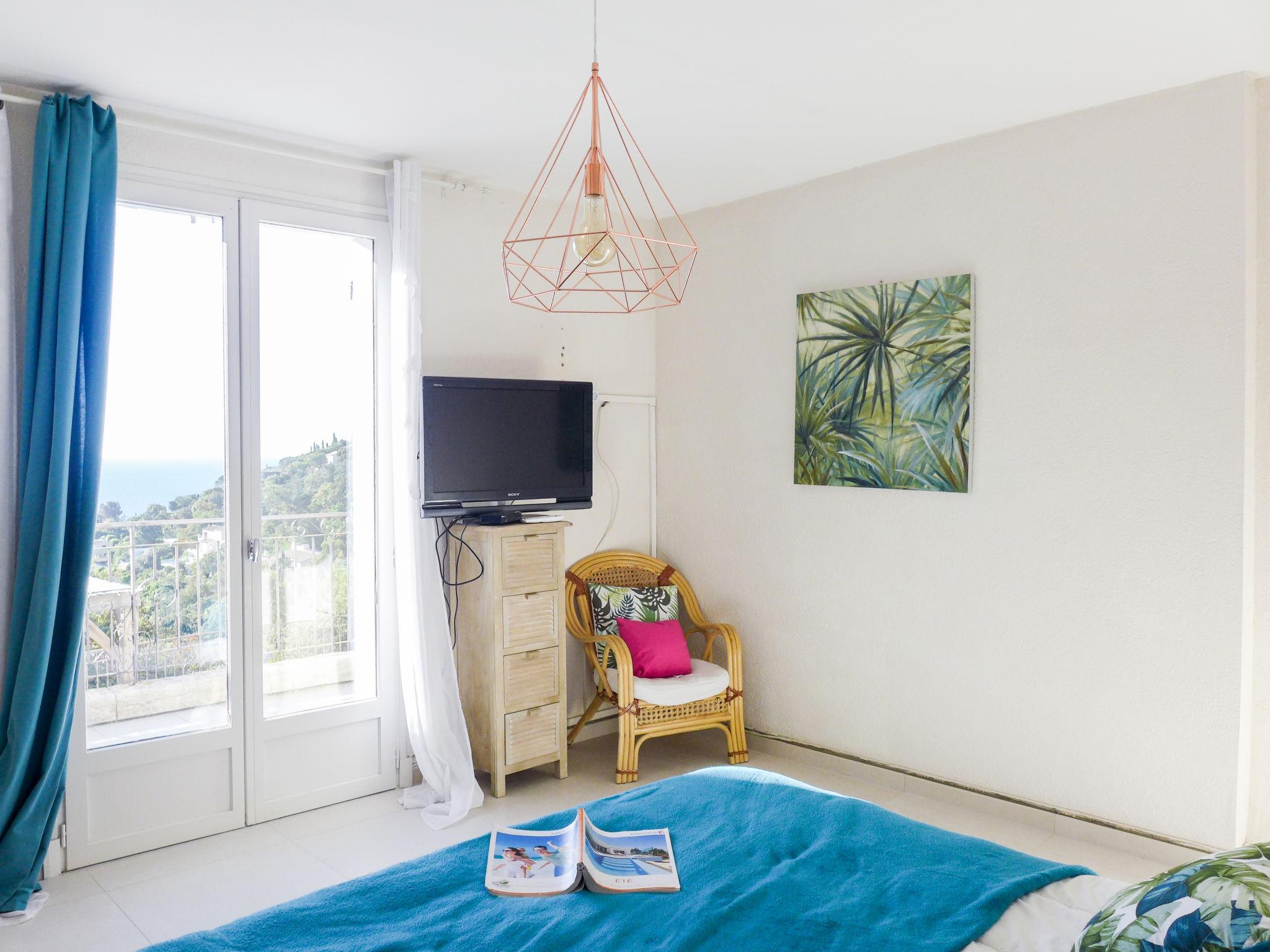 Foto 9 - Casa con 3 camere da letto a Roquebrune-sur-Argens con piscina privata e vista mare