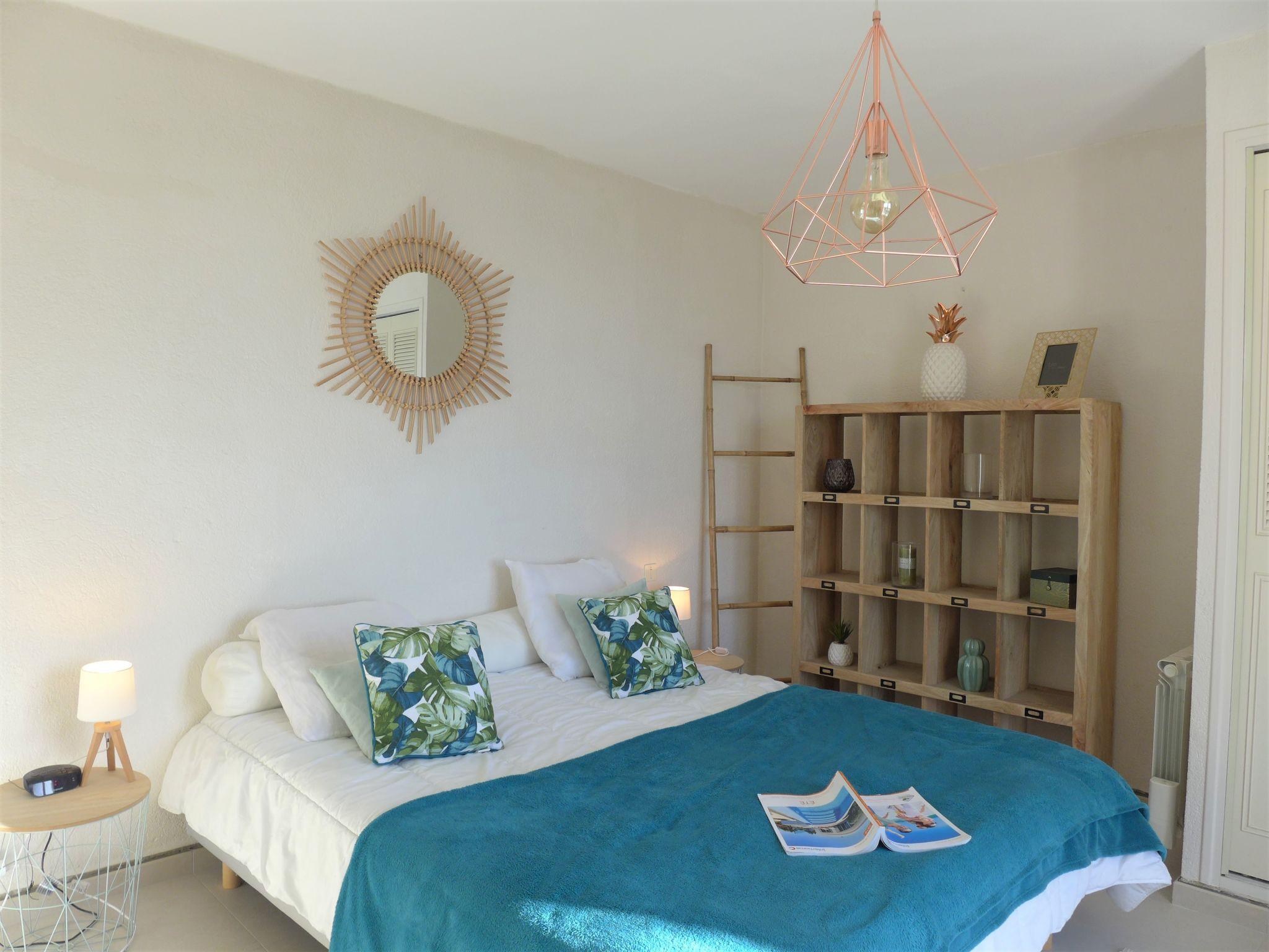 Foto 4 - Casa con 3 camere da letto a Roquebrune-sur-Argens con piscina privata e vista mare