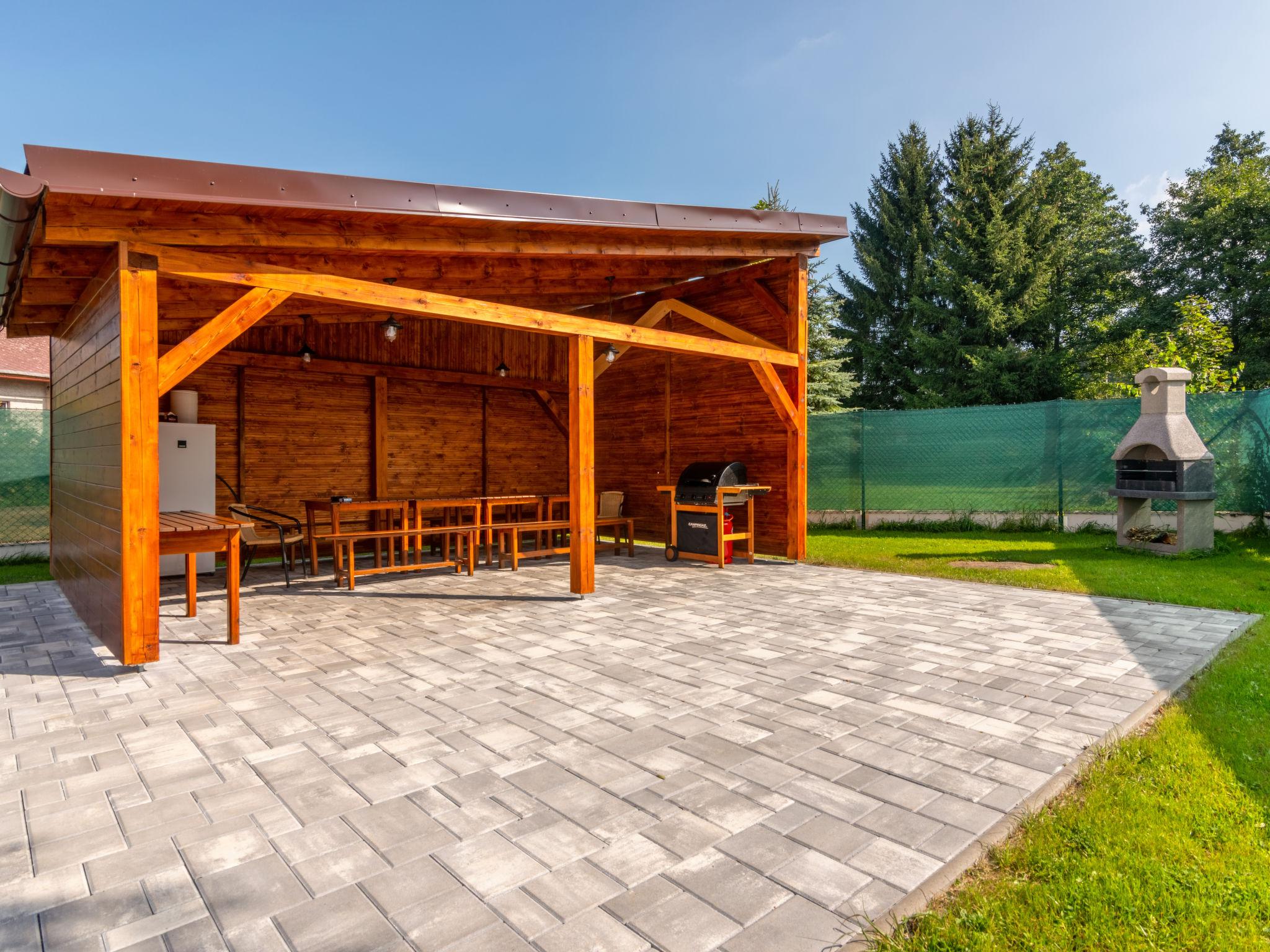 Photo 40 - Maison de 5 chambres à Olešnice v Orlických horách avec piscine privée et jardin