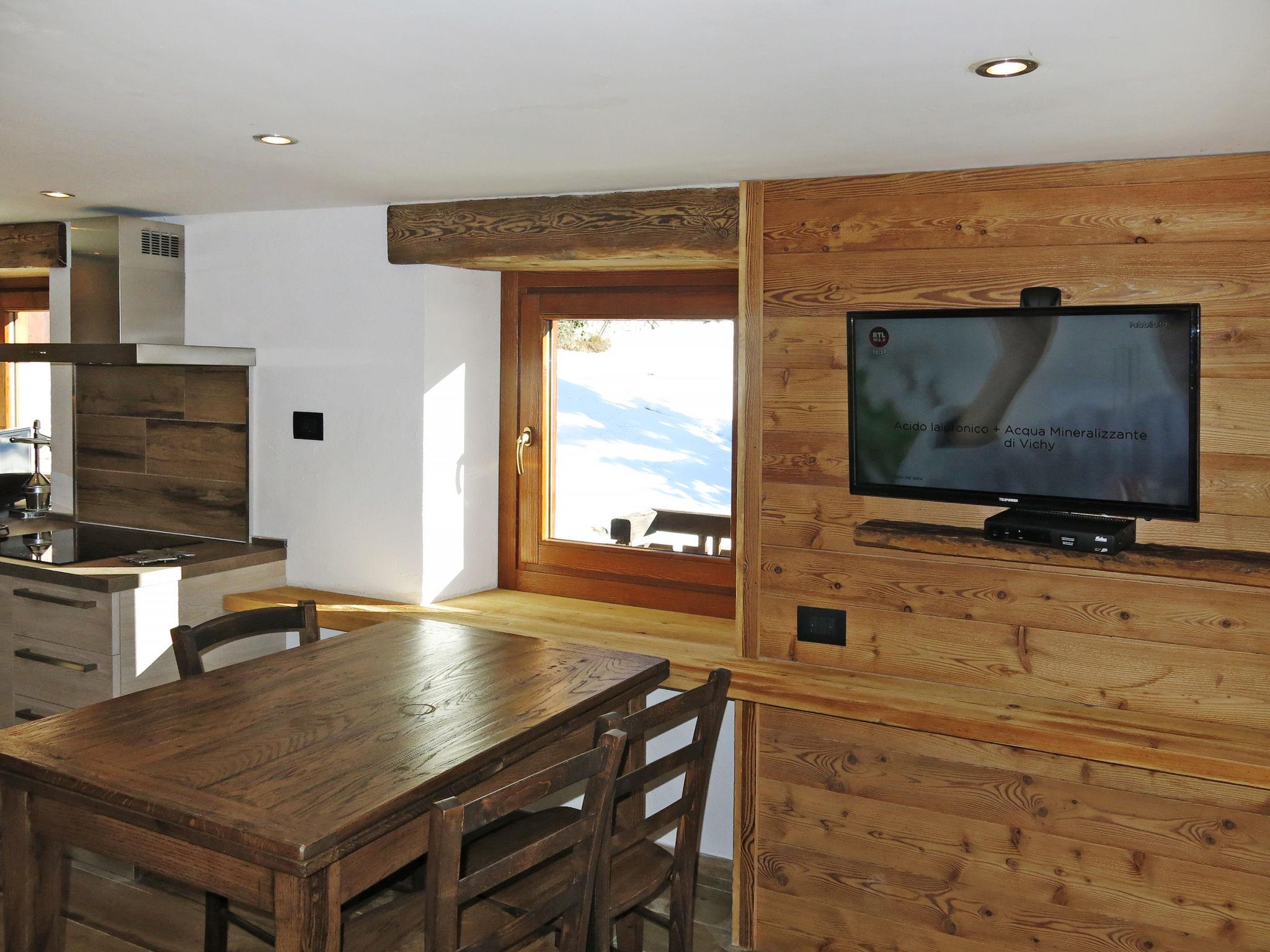 Foto 7 - Apartamento de 2 habitaciones en Valtournenche con vistas a la montaña