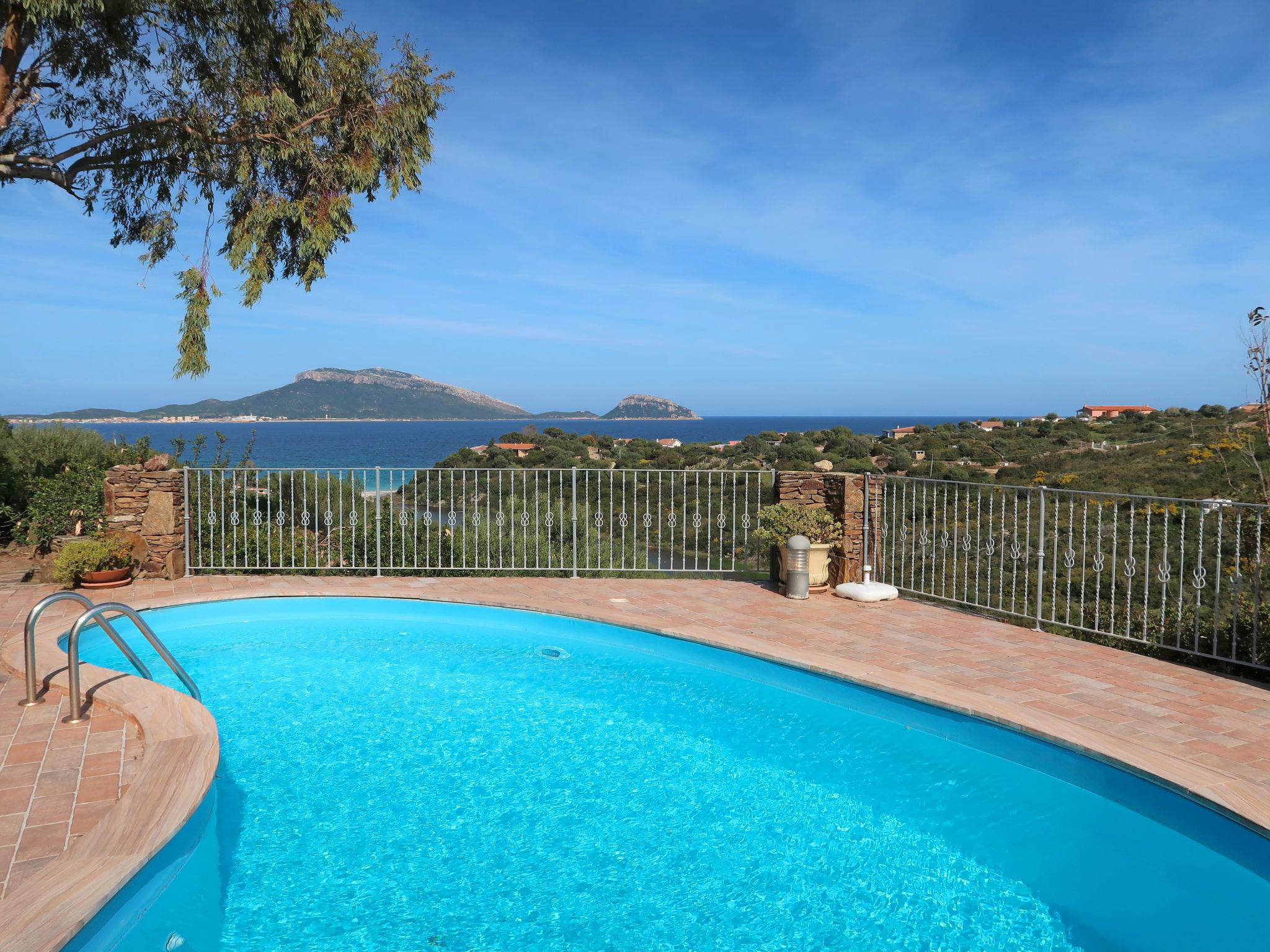 Photo 24 - Maison de 3 chambres à Golfo Aranci avec piscine privée et vues à la mer