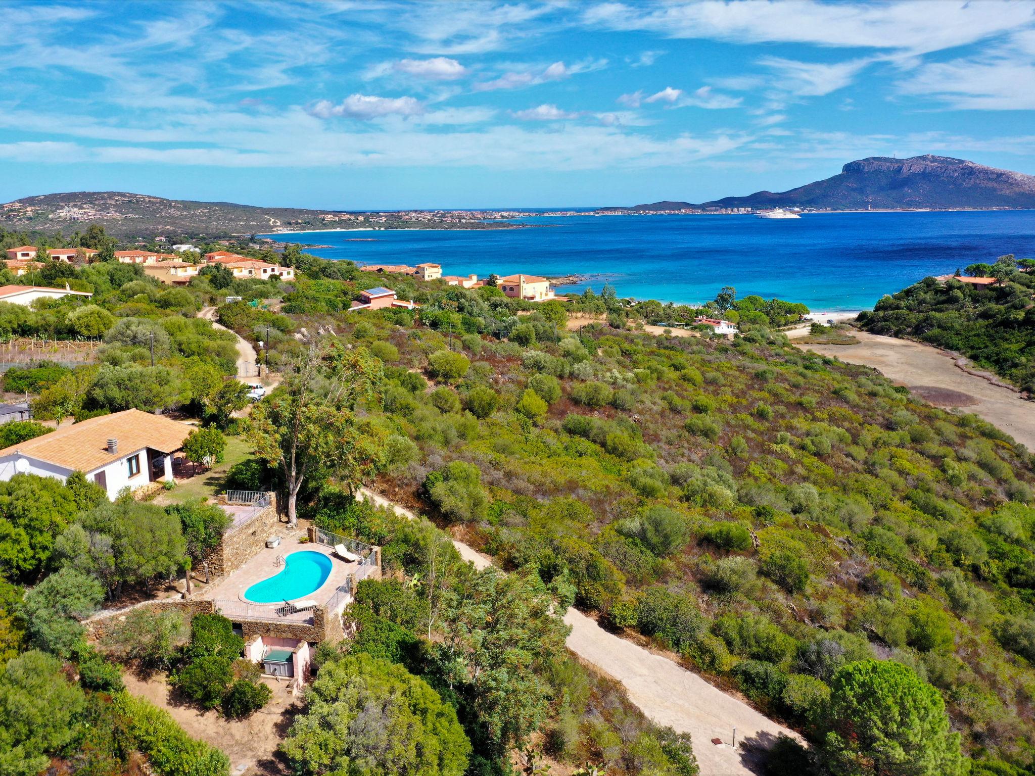 Photo 29 - Maison de 3 chambres à Golfo Aranci avec piscine privée et vues à la mer