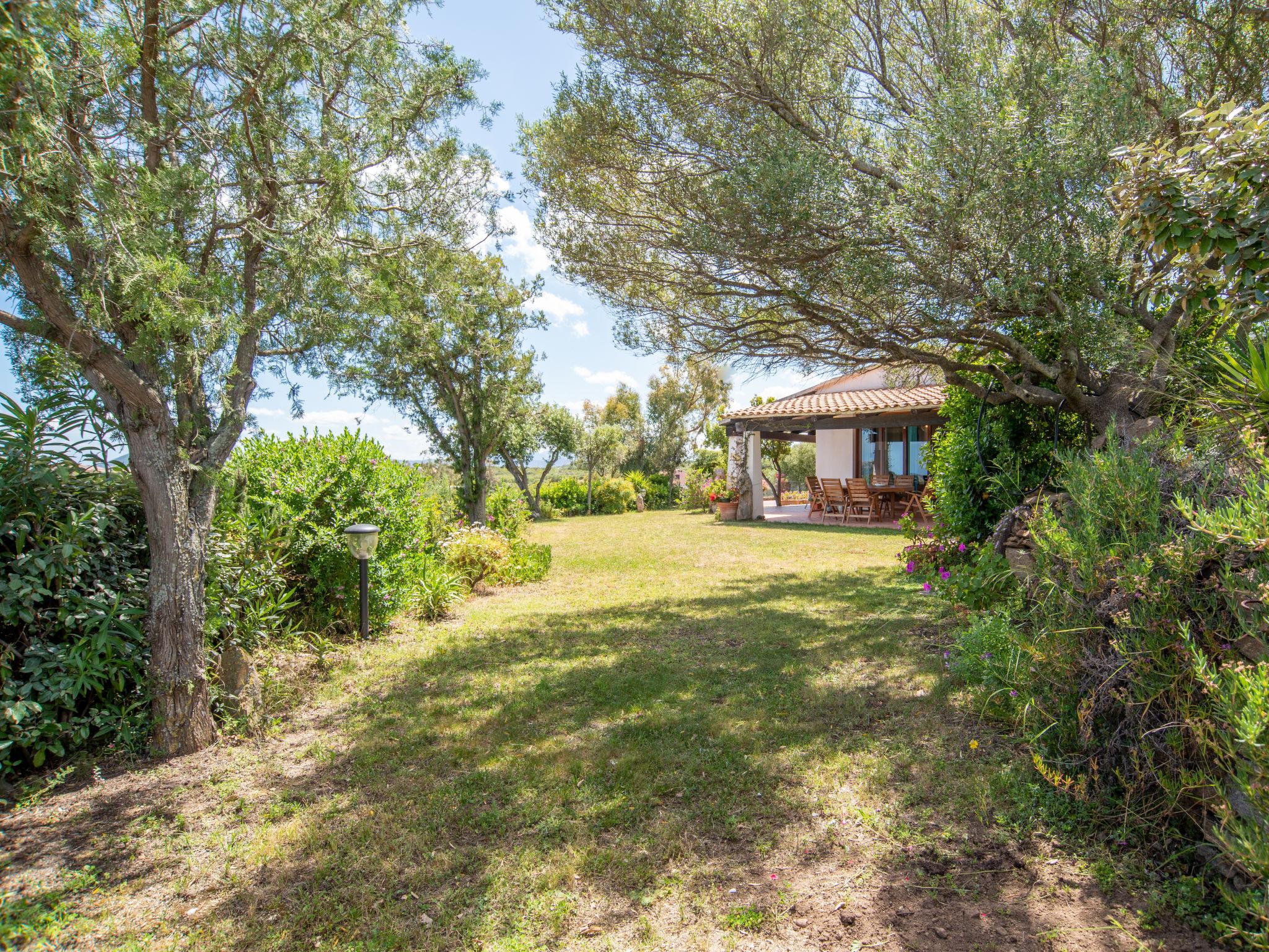 Photo 27 - Maison de 3 chambres à Golfo Aranci avec piscine privée et vues à la mer