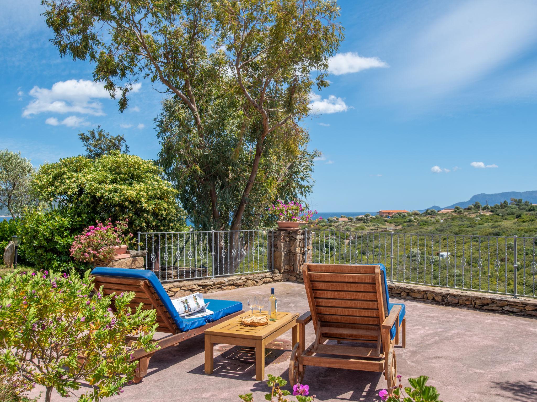 Photo 26 - Maison de 3 chambres à Golfo Aranci avec piscine privée et jardin