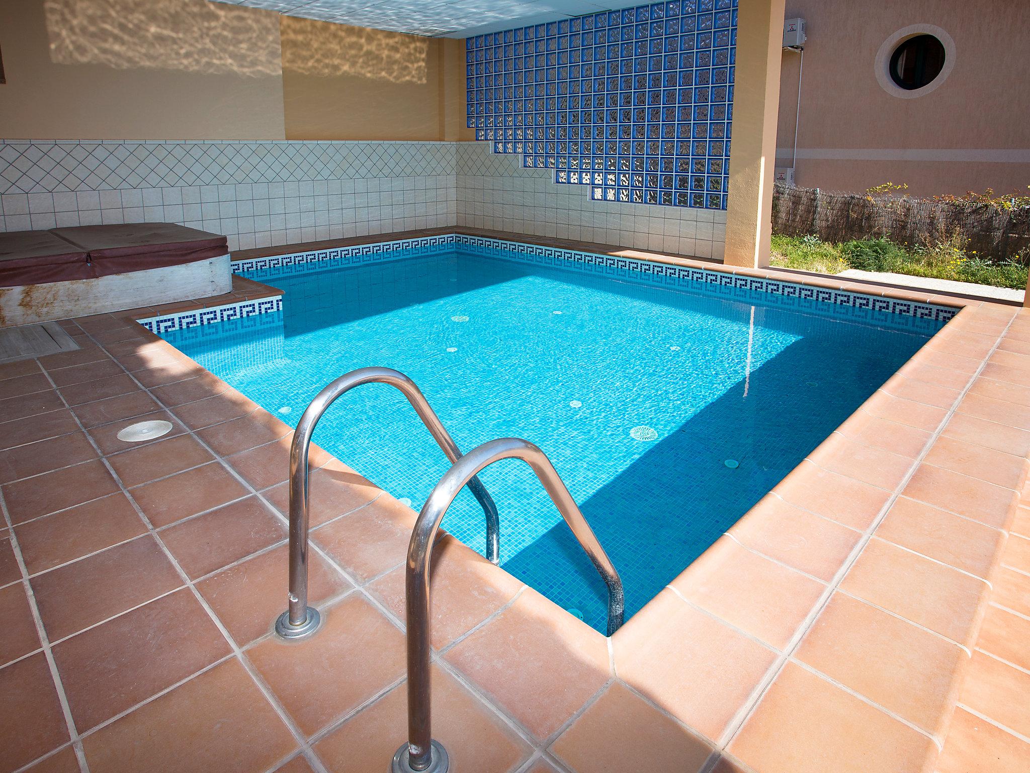 Foto 6 - Apartamento de 3 quartos em Calp com piscina privada e vistas do mar