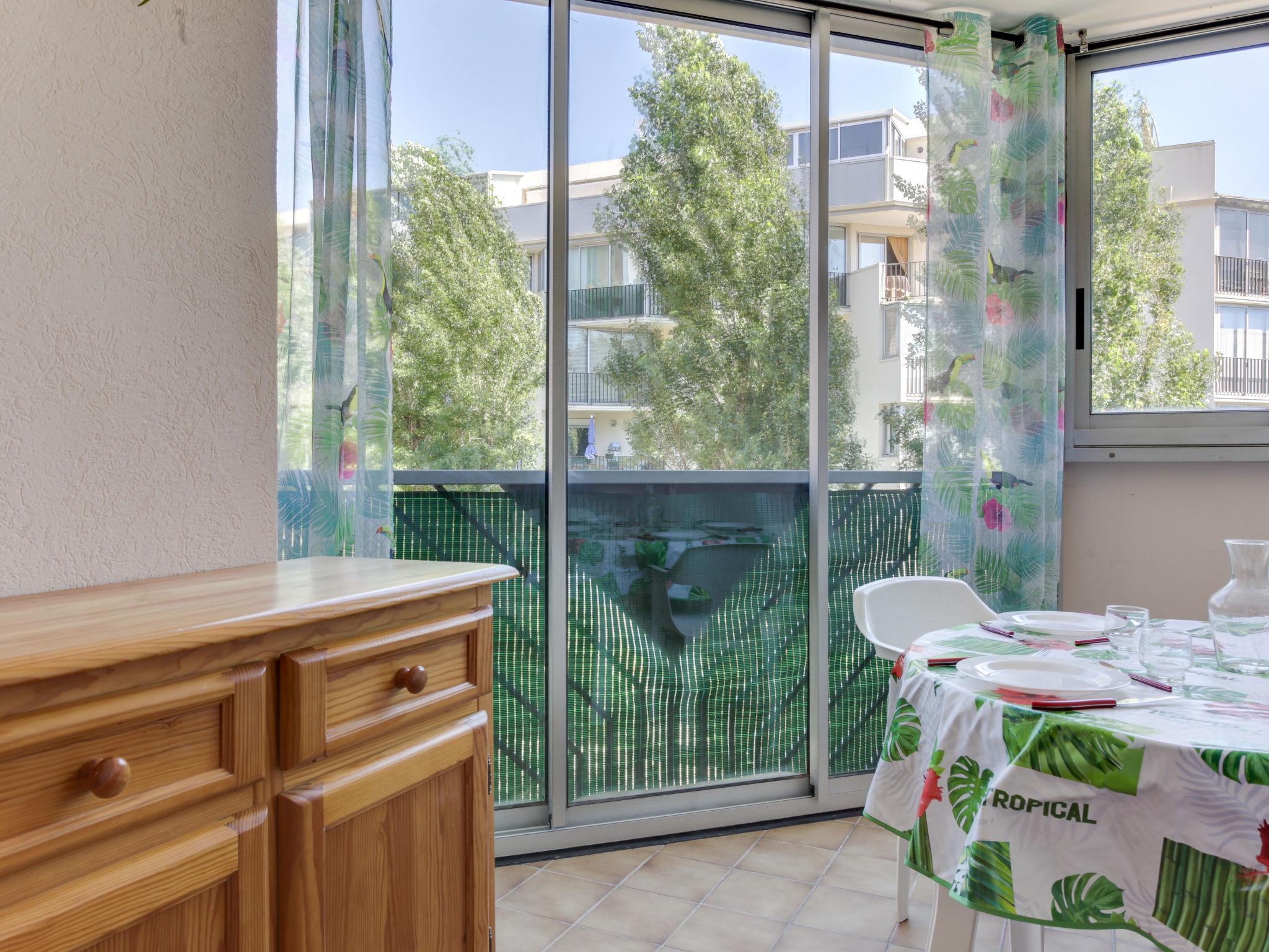 Photo 13 - 1 bedroom Apartment in Le Grau-du-Roi with swimming pool and sea view