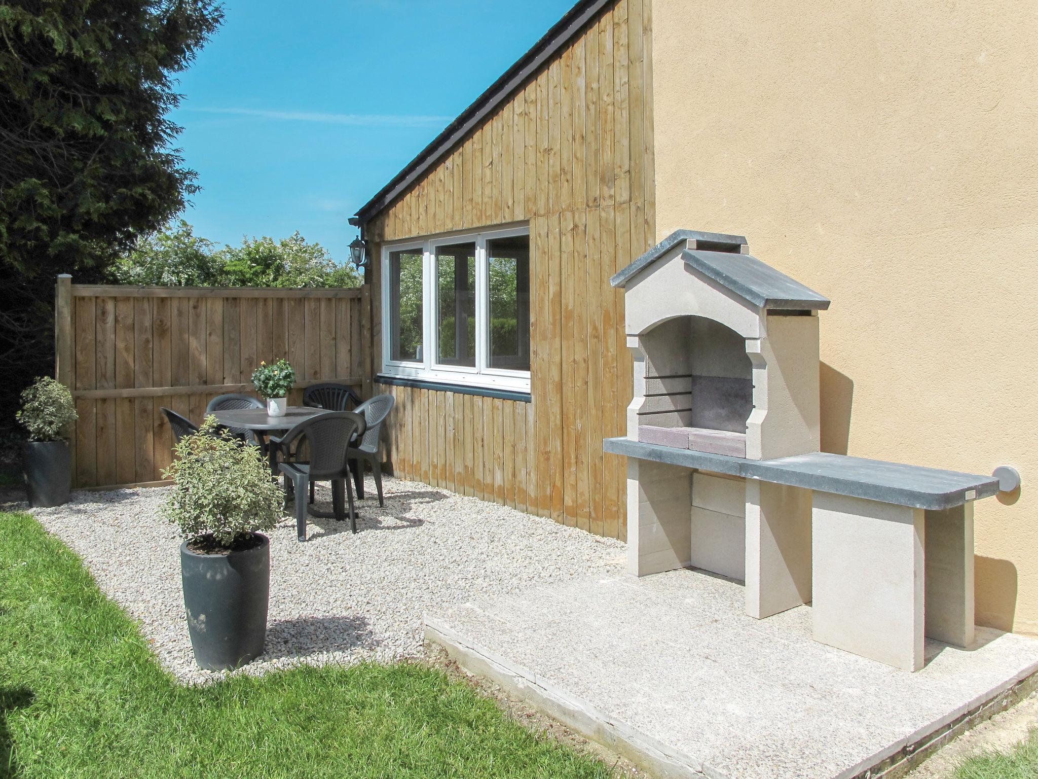 Photo 2 - Maison de 4 chambres à Le Mesnil avec jardin et vues à la mer