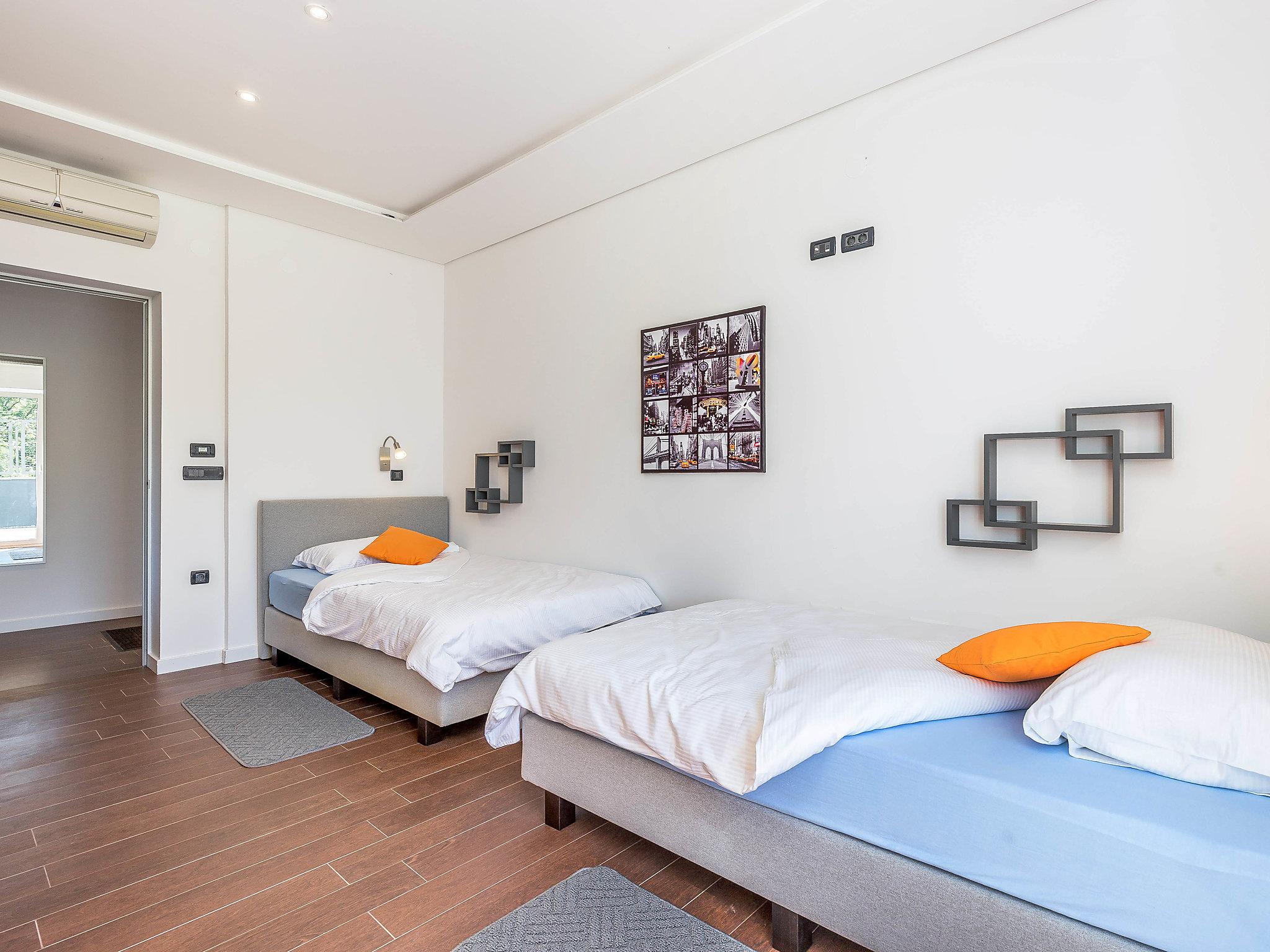 Foto 27 - Haus mit 4 Schlafzimmern in Rijeka mit privater pool und terrasse