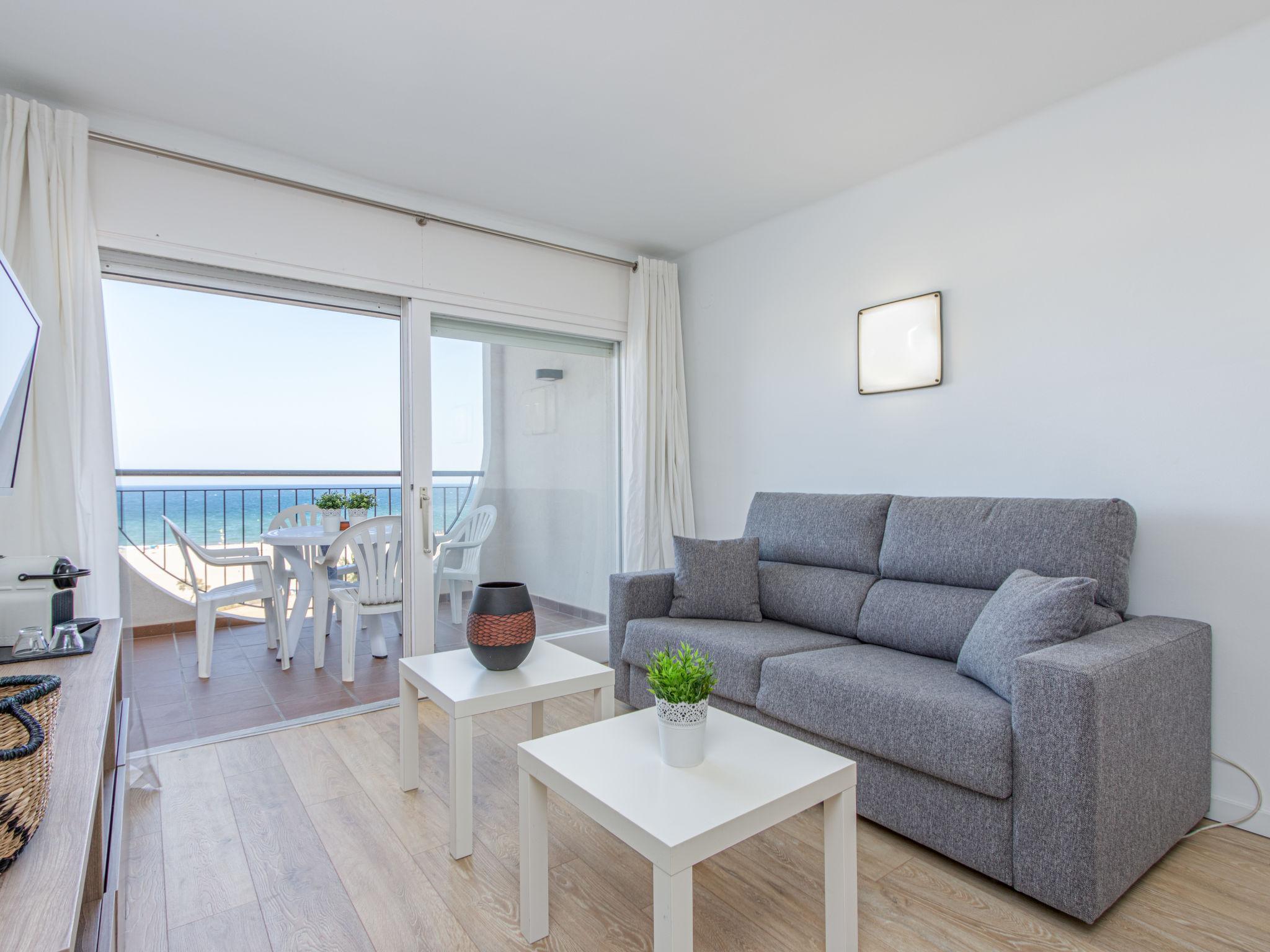 Foto 7 - Apartamento em Castelló d'Empúries com jardim e vistas do mar