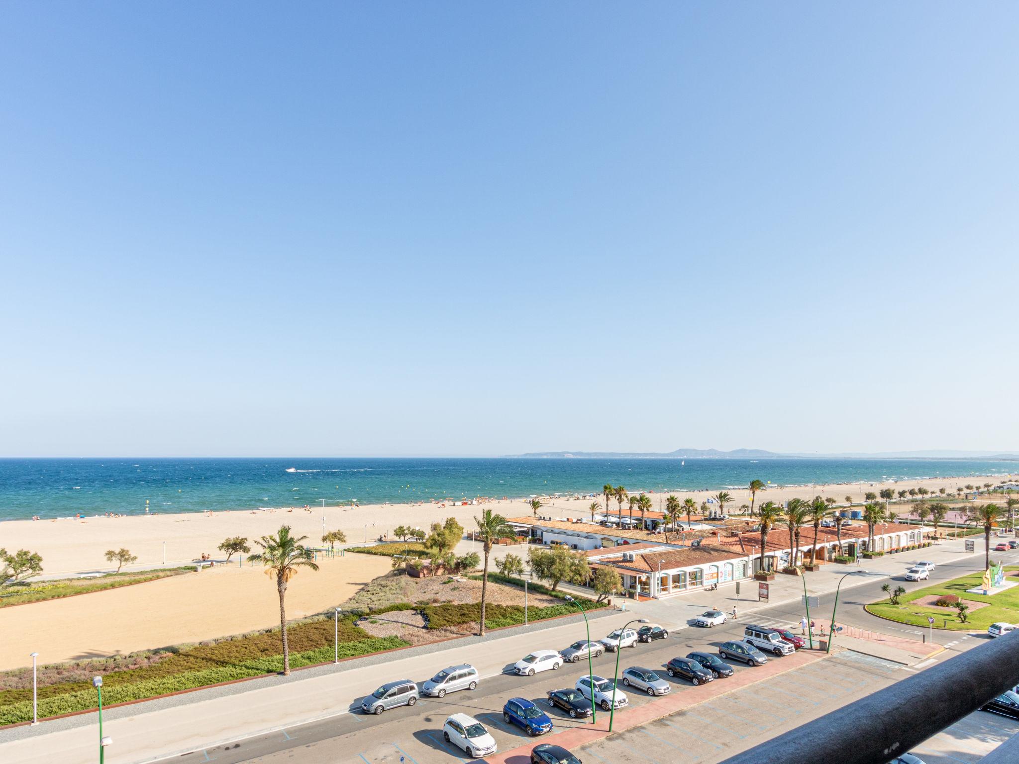 Photo 8 - Apartment in Castelló d'Empúries with garden and sea view