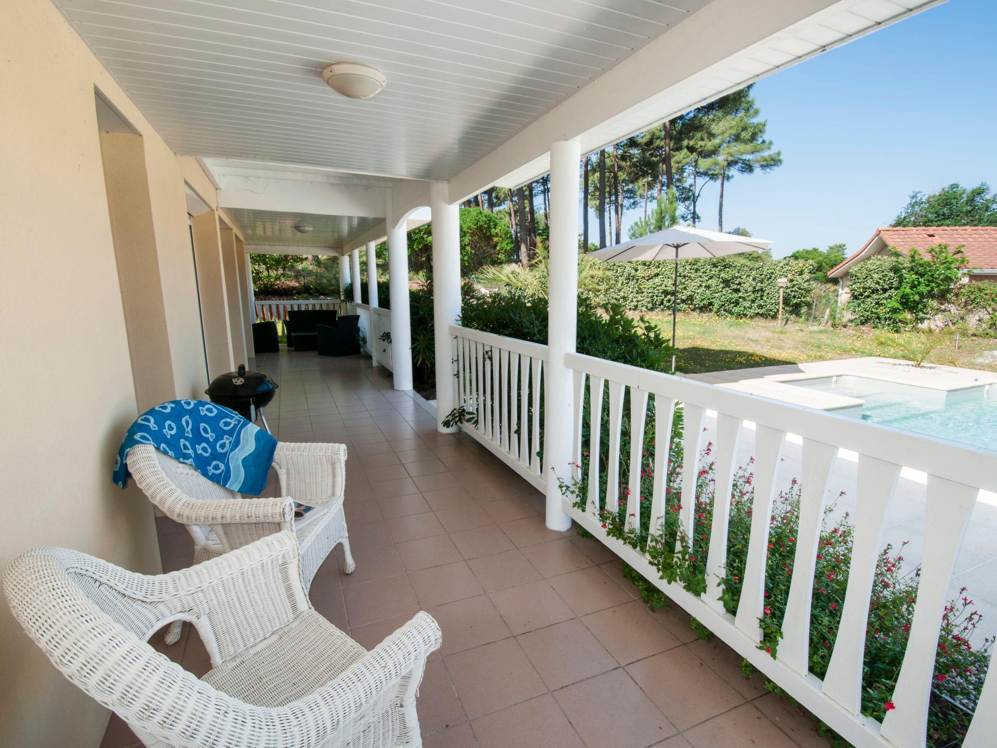 Foto 4 - Casa de 3 quartos em Lacanau com piscina privada e vistas do mar