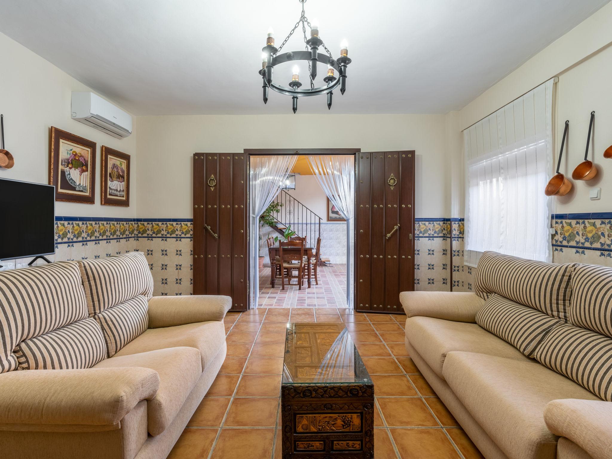 Photo 20 - 3 bedroom House in Baena with private pool and garden