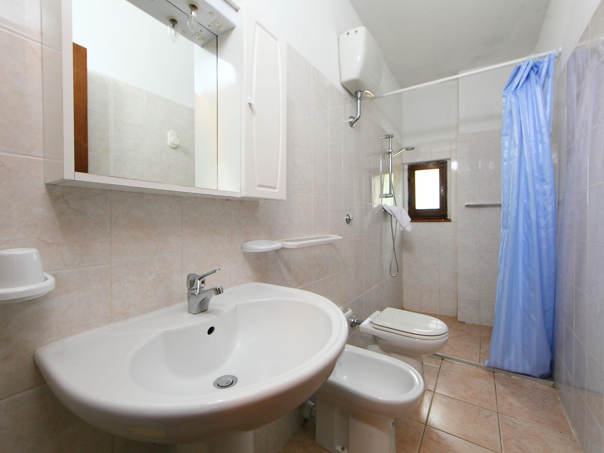Foto 11 - Haus mit 1 Schlafzimmer in Gaiole in Chianti mit schwimmbad und garten