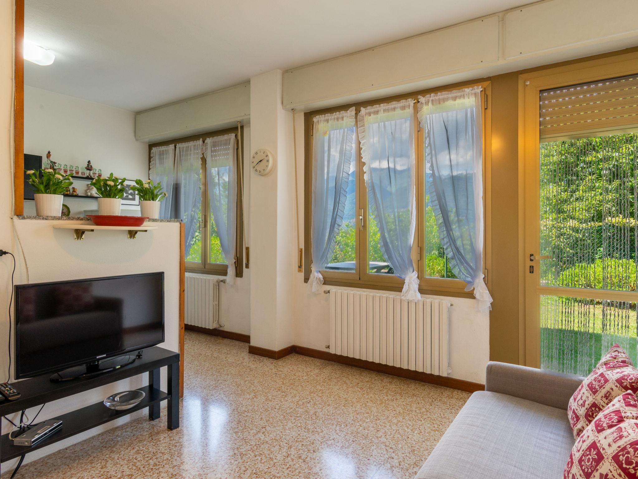 Photo 6 - 1 bedroom Apartment in Colico with garden and mountain view