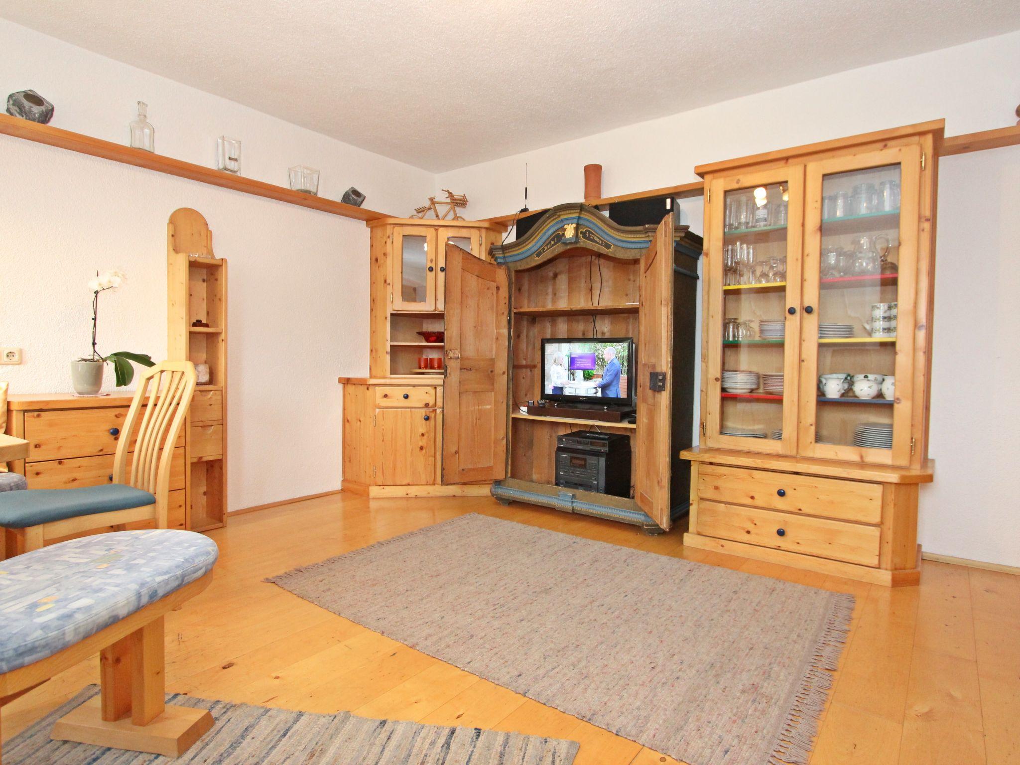 Photo 14 - 4 bedroom Apartment in Flaurling with garden and mountain view