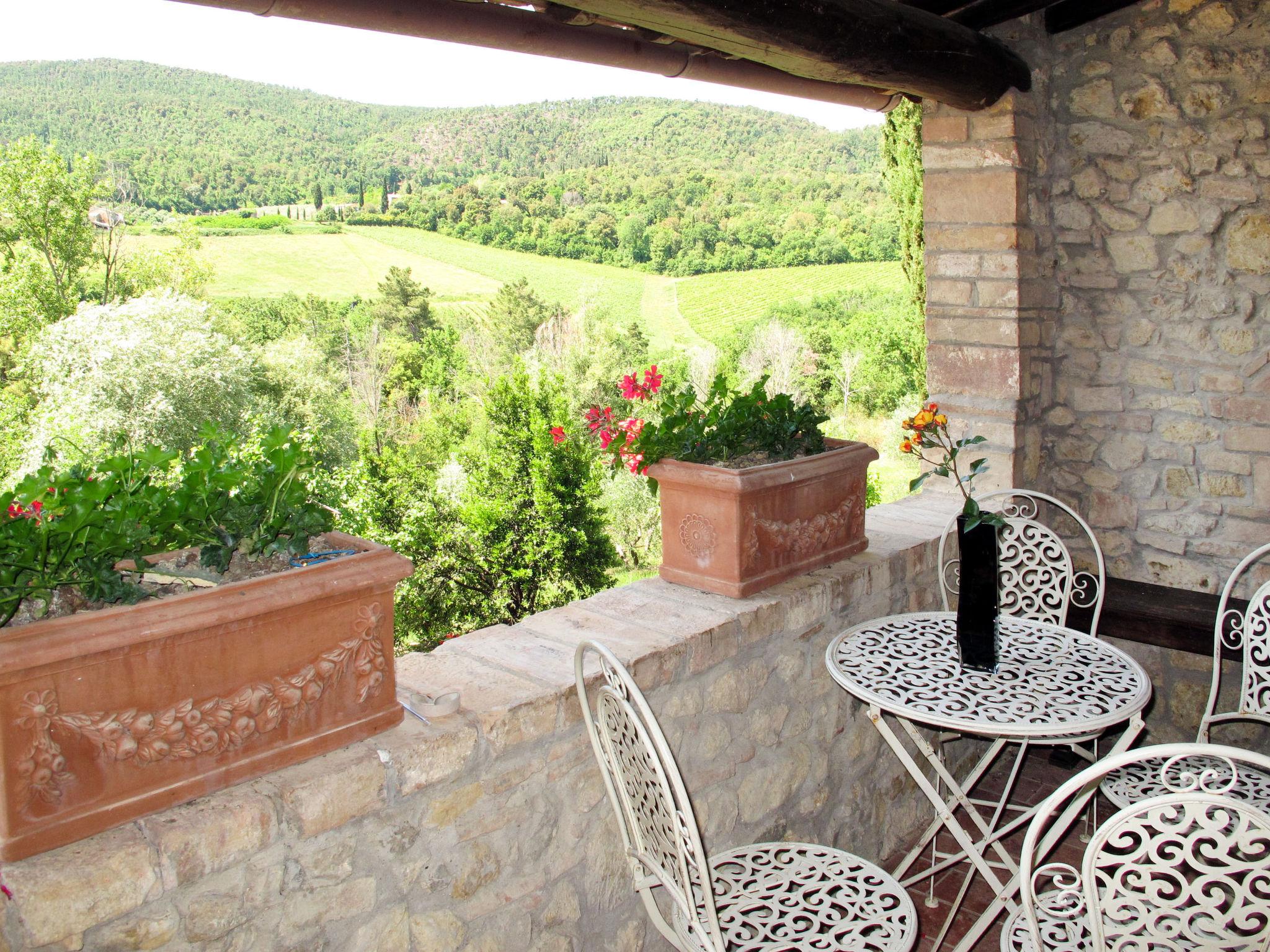 Foto 4 - Appartamento con 4 camere da letto a San Gimignano con piscina e giardino