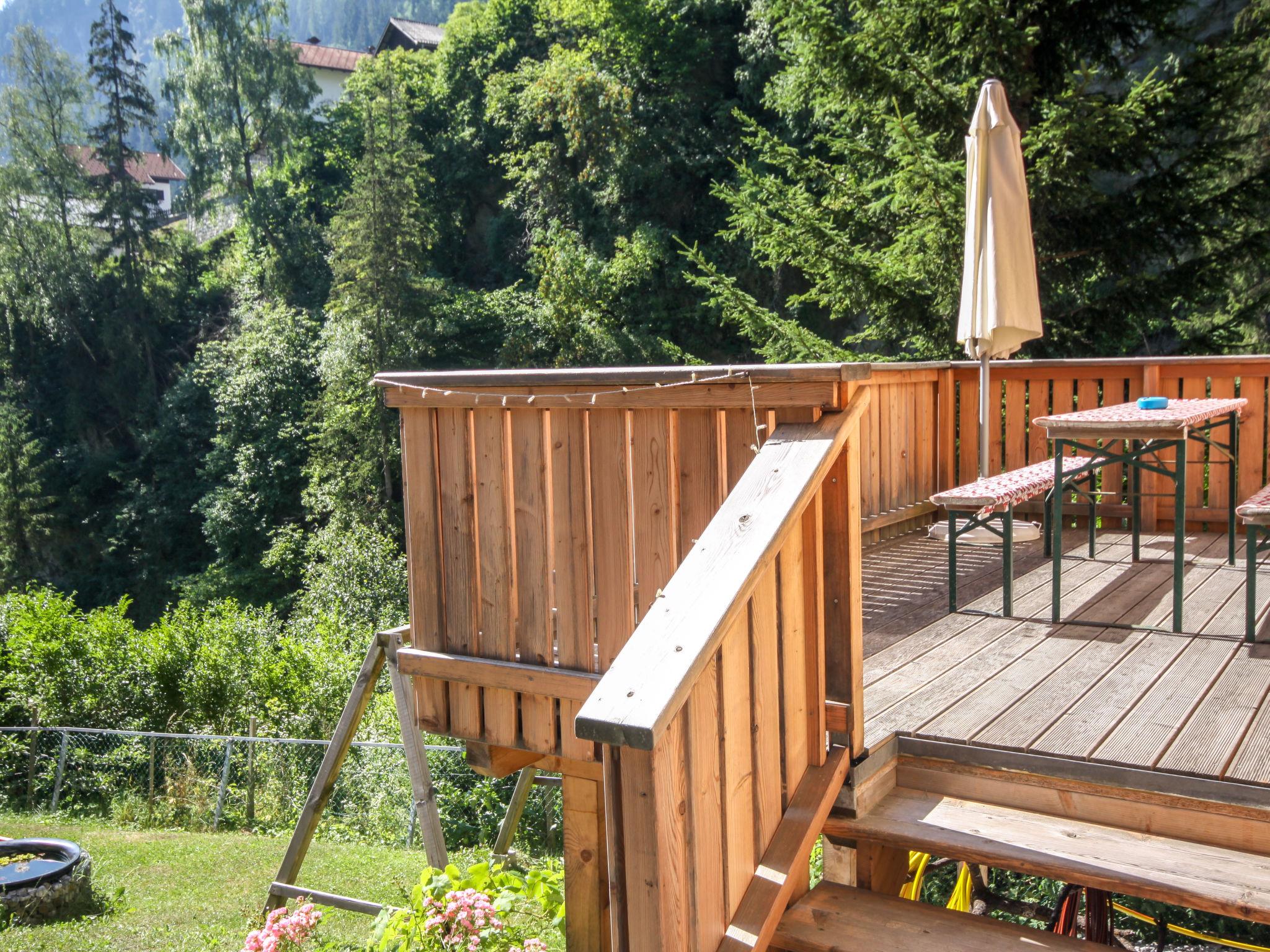 Photo 15 - Maison de 3 chambres à Strengen avec terrasse et vues sur la montagne