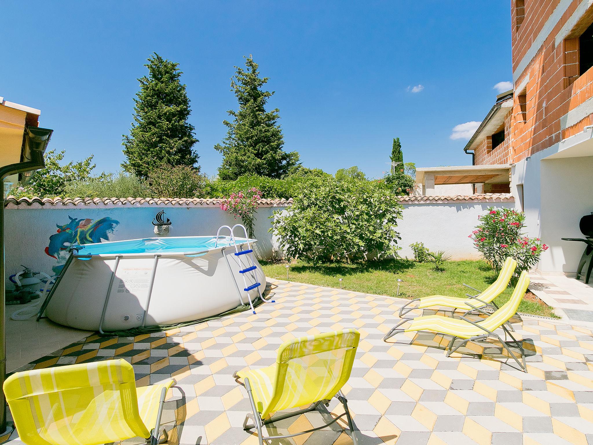 Foto 10 - Casa con 3 camere da letto a Marčana con piscina privata e giardino