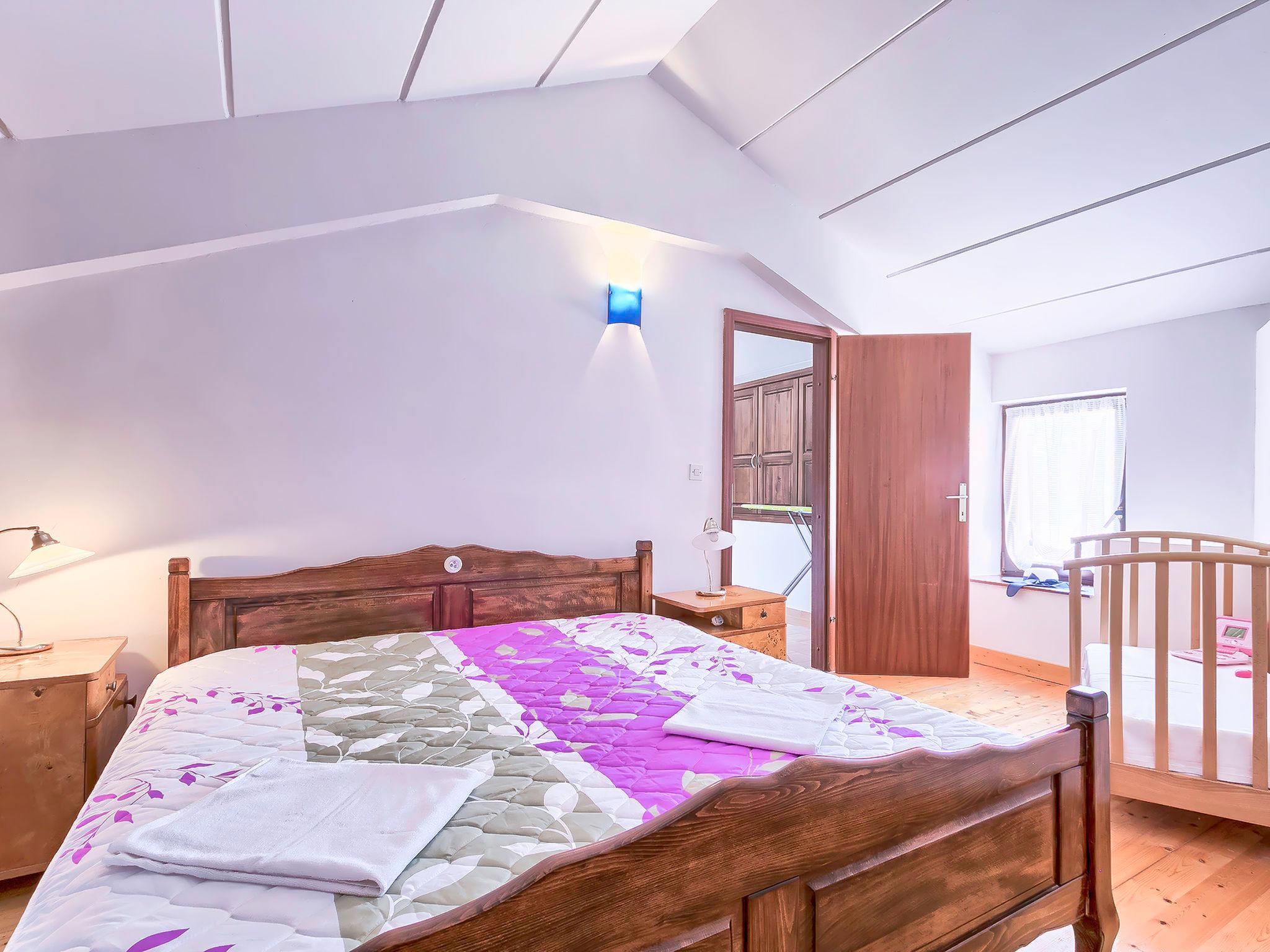 Foto 10 - Casa con 3 camere da letto a Marčana con piscina privata e vista mare