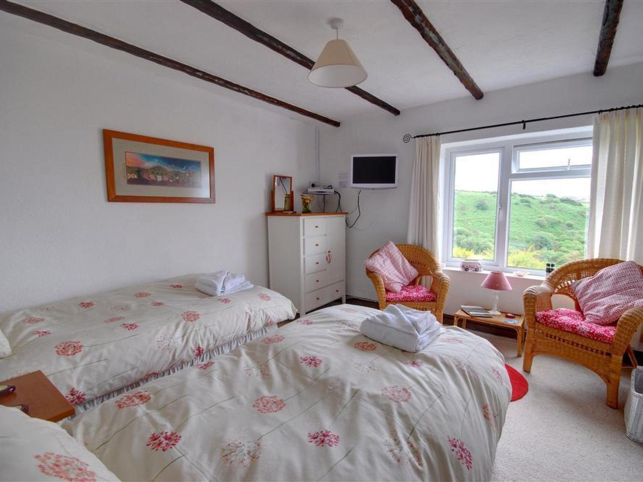 Photo 8 - 4 bedroom House in Tintagel with garden and sea view