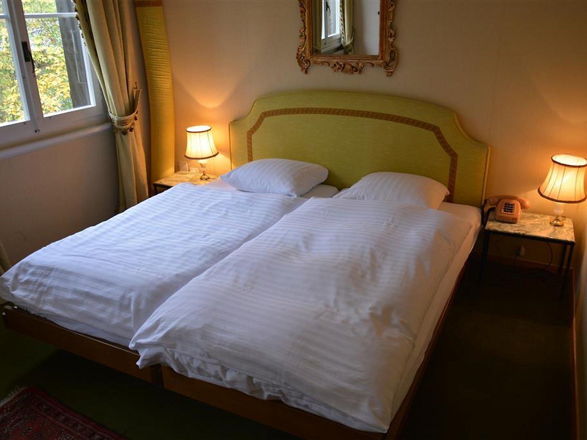 Foto 15 - Appartamento con 5 camere da letto a Saanen