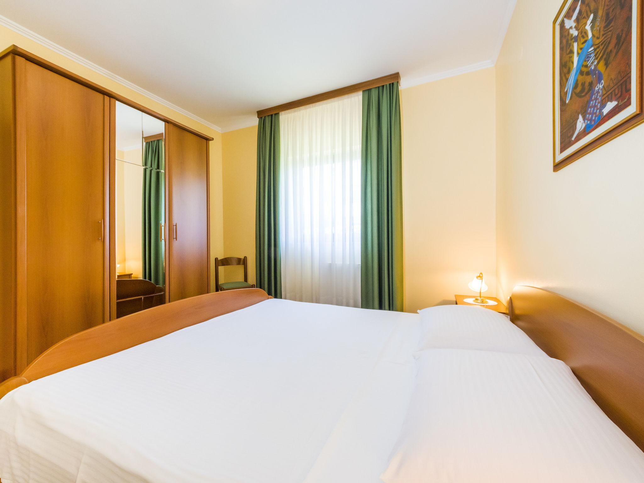Foto 9 - Apartment mit 1 Schlafzimmer in Zadar mit garten und blick aufs meer